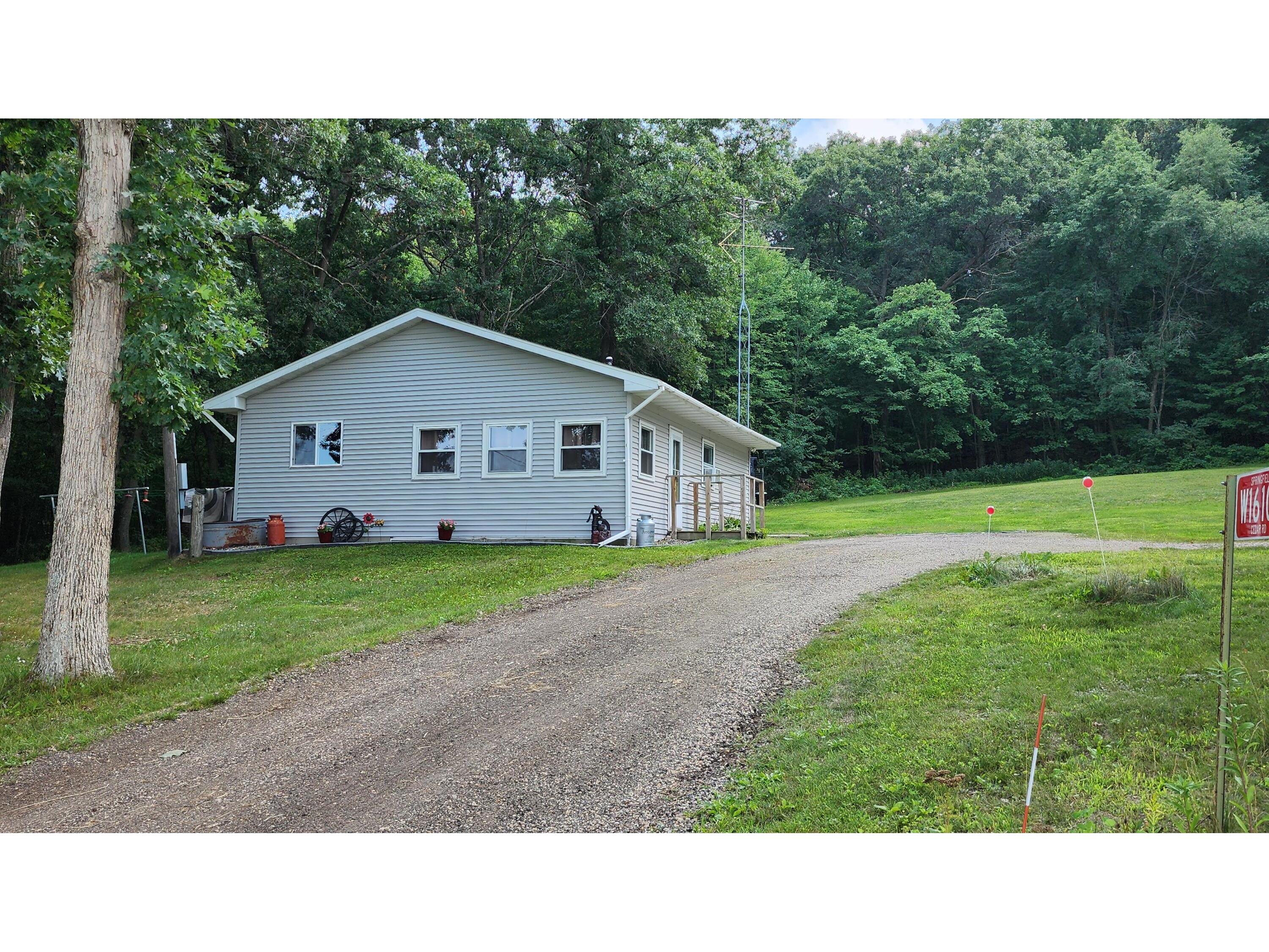 W16107 Cedar Springfield WI 54659 1856812 image1