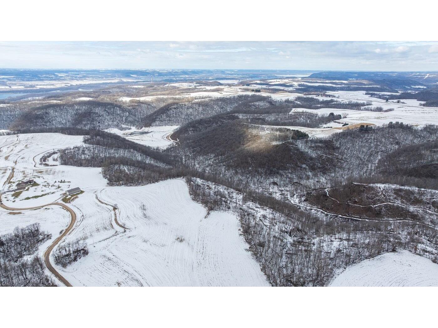 W1660 Maplewood Belvidere WI 54610 1954584 image9