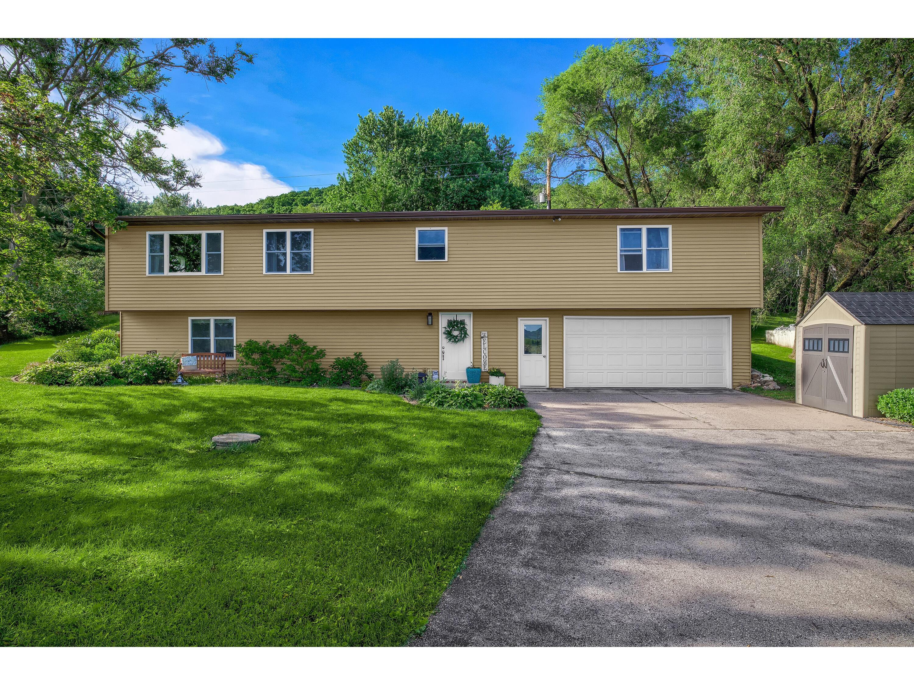 W168 Sommers Buffalo WI 54629 1880102 image1