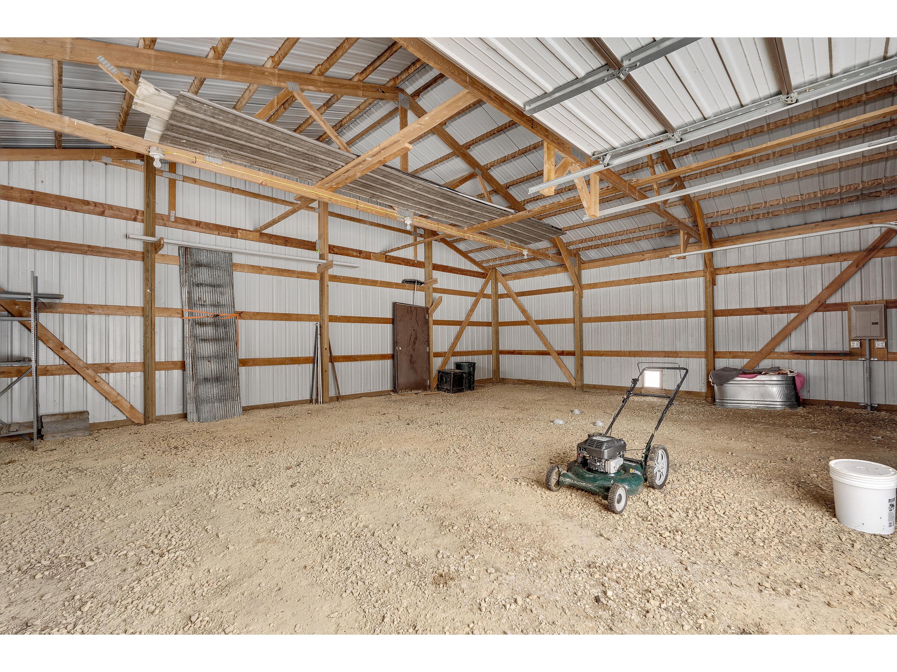 W20744 Hammer Gale WI 54630 1944793 image32