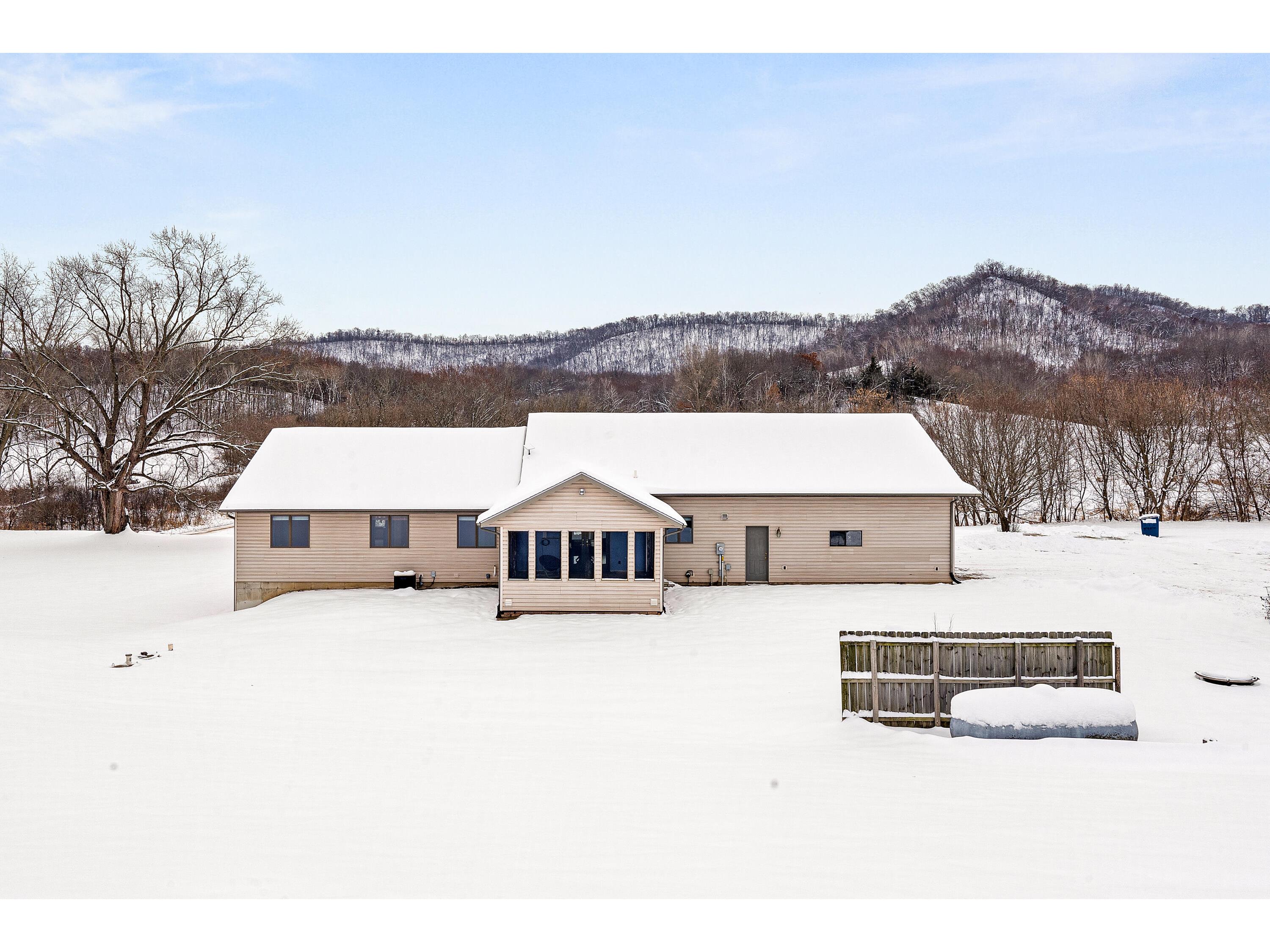 W20744 Hammer Gale WI 54630 1944793 image52