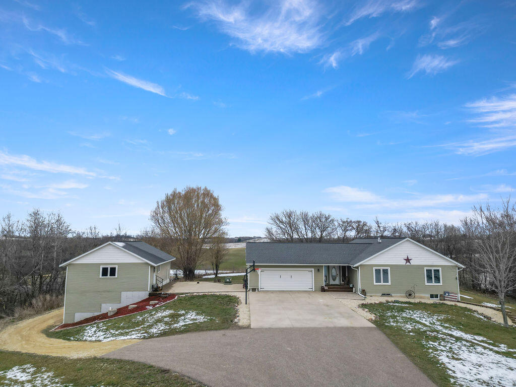 W23530 American Heights Arcadia WI 54612 1870238 image1