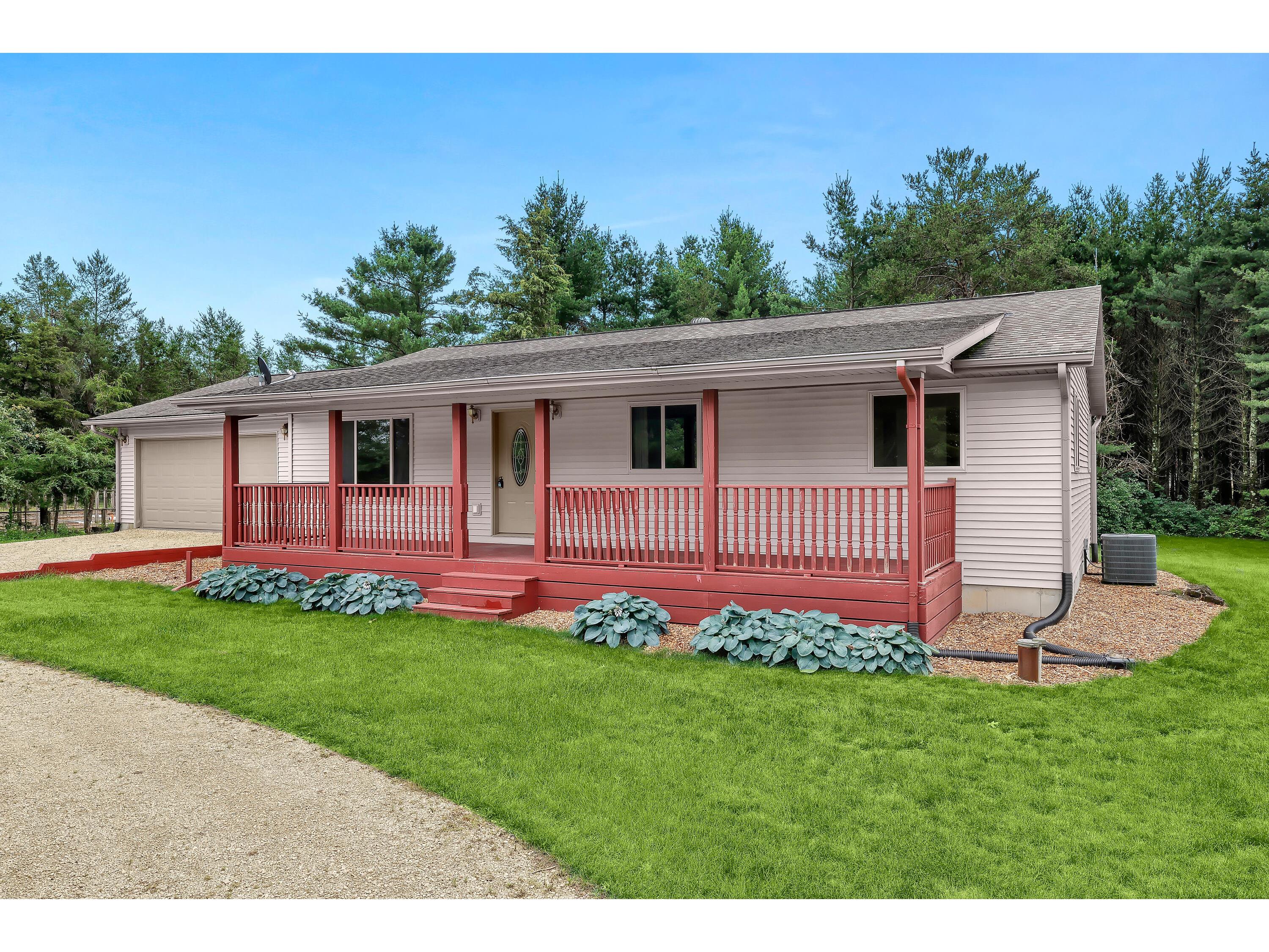 W2527 Davis Creek Farmington WI 54642 1882362 image1