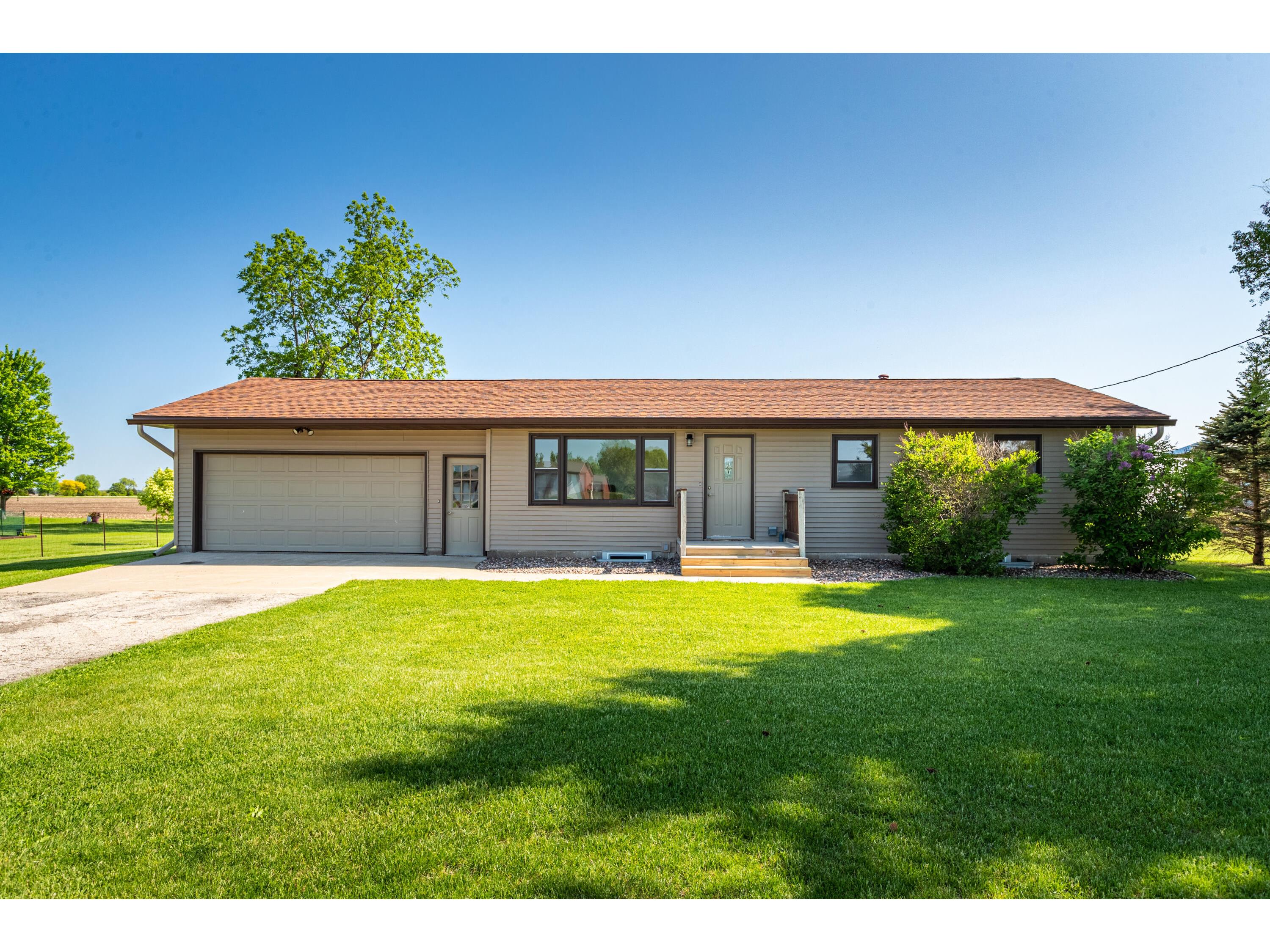 W25319 State Road 54/35 Trempealeau WI 54661 1836149 image1