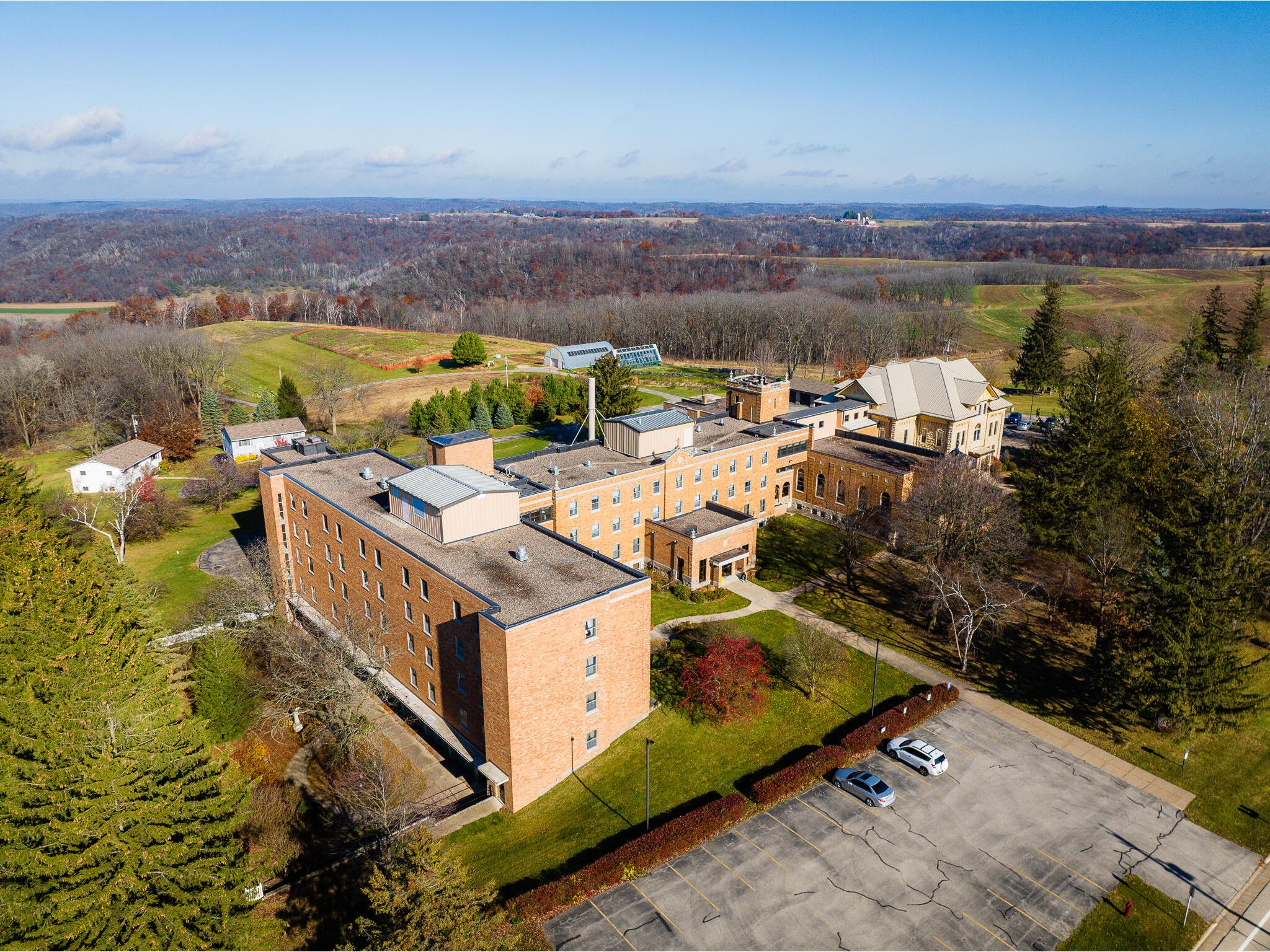 W2658 State Road 33 Greenfield WI 54601 1902543 image3