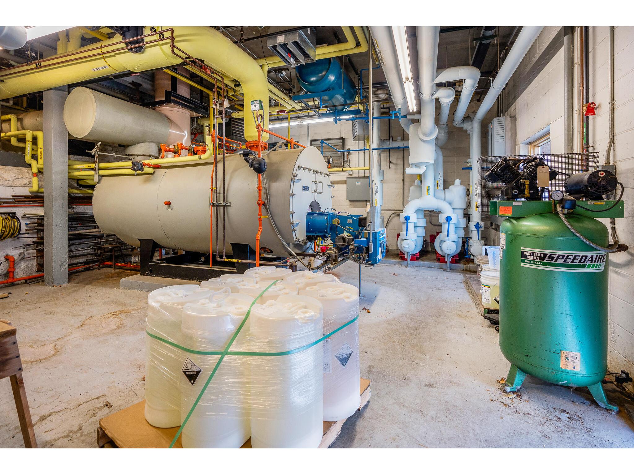 W2658 State Road 33 Greenfield WI 54601 1902543 image59