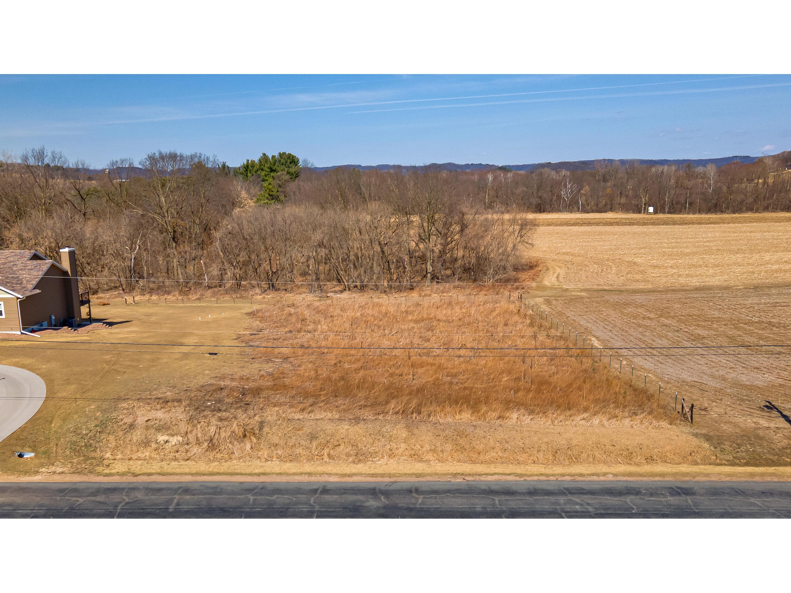 W32x3 Old Highway 16 Hamilton WI 54669 1911988 image1