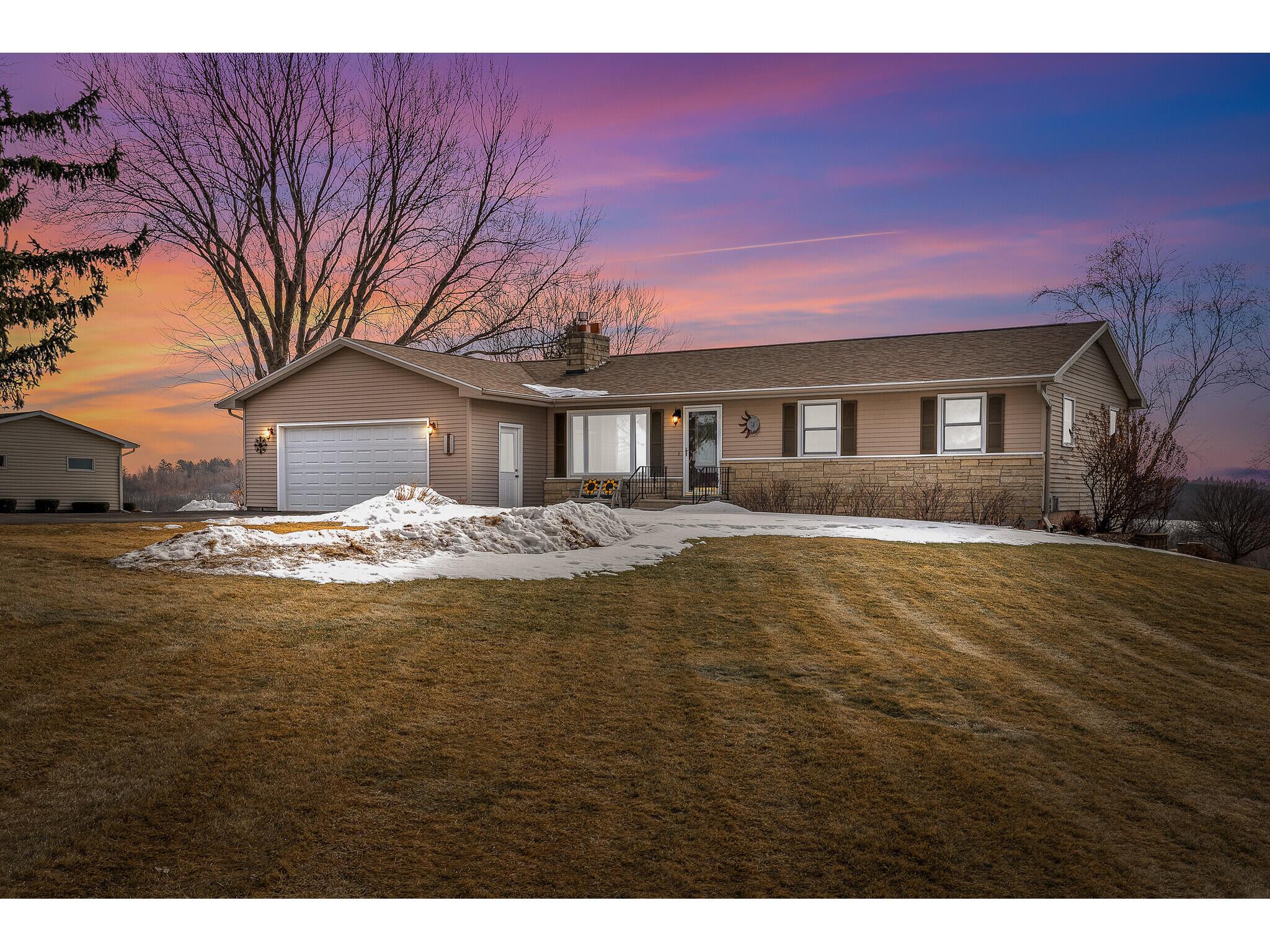 W3849 US Highway 14/61 Greenfield WI 54623 1956665 image1