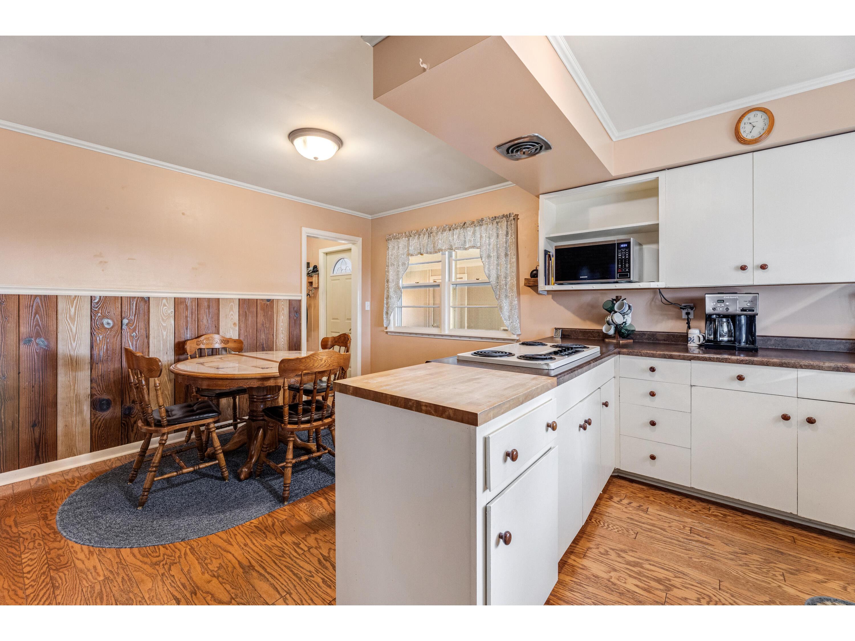 W394 Bluff Siding Buffalo WI 54629 1954647 image11