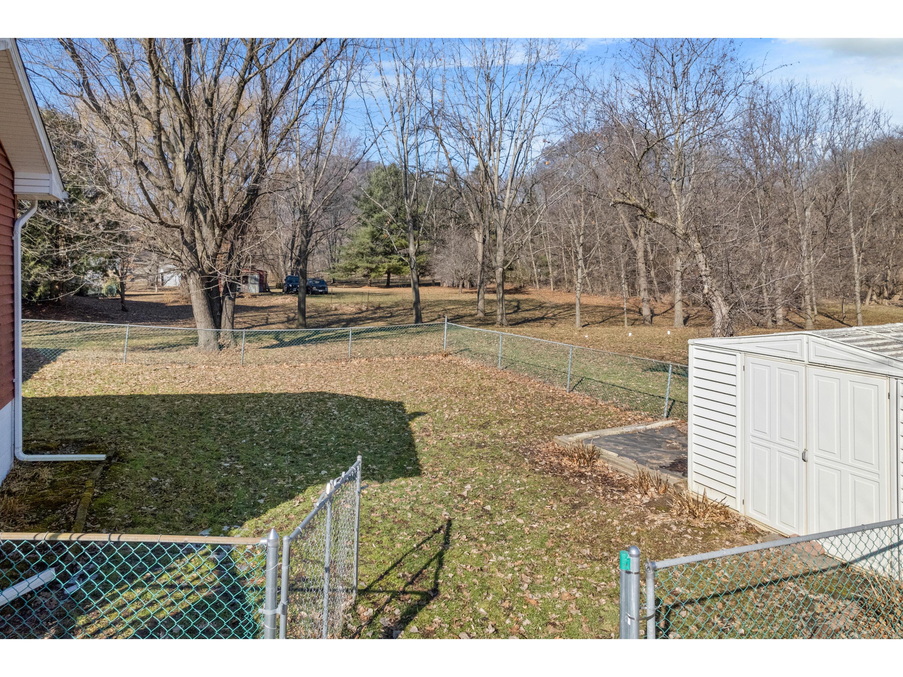 W394 Bluff Siding Buffalo WI 54629 1954647 image28