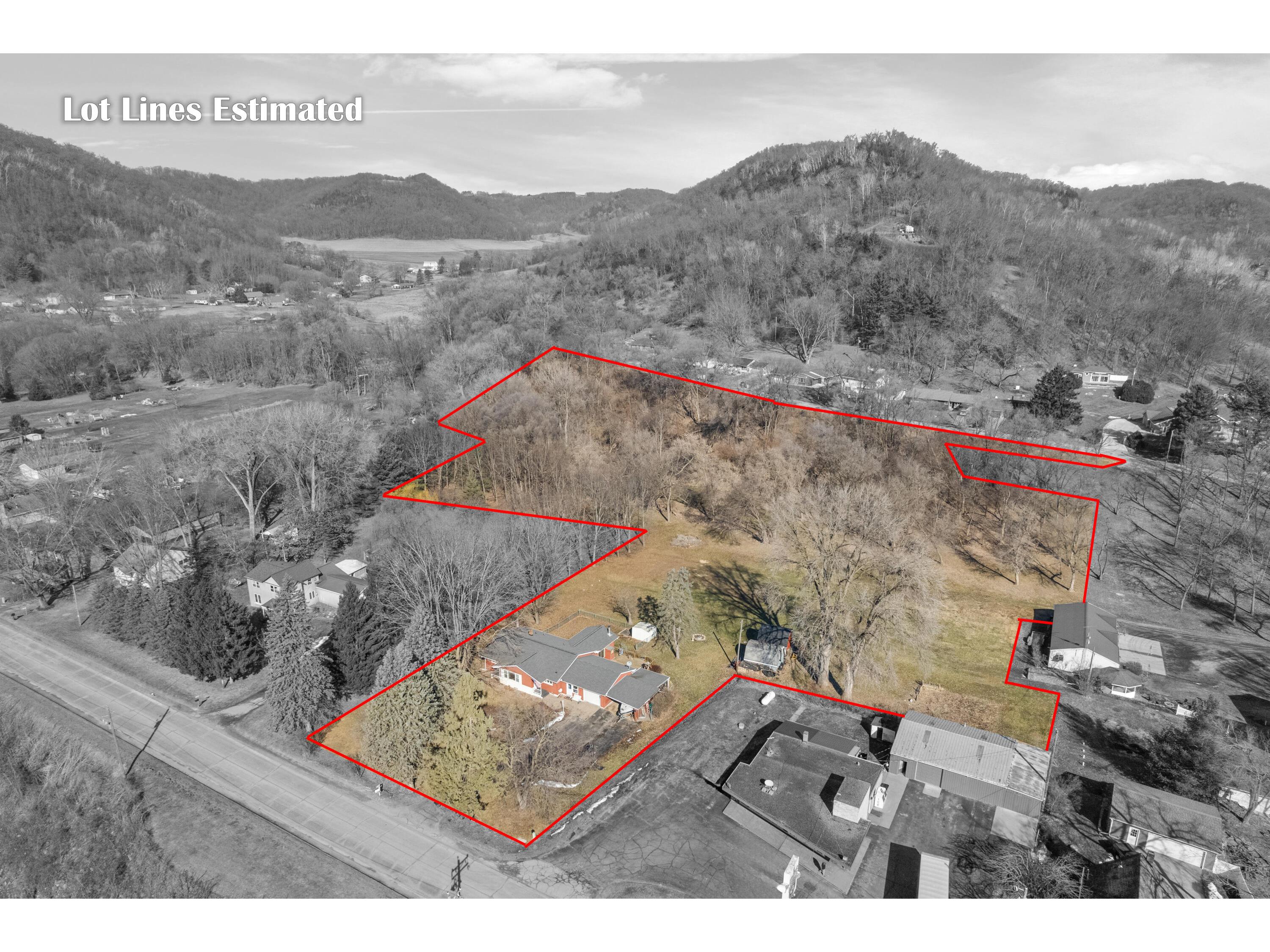 W394 Bluff Siding Buffalo WI 54629 1954647 image3