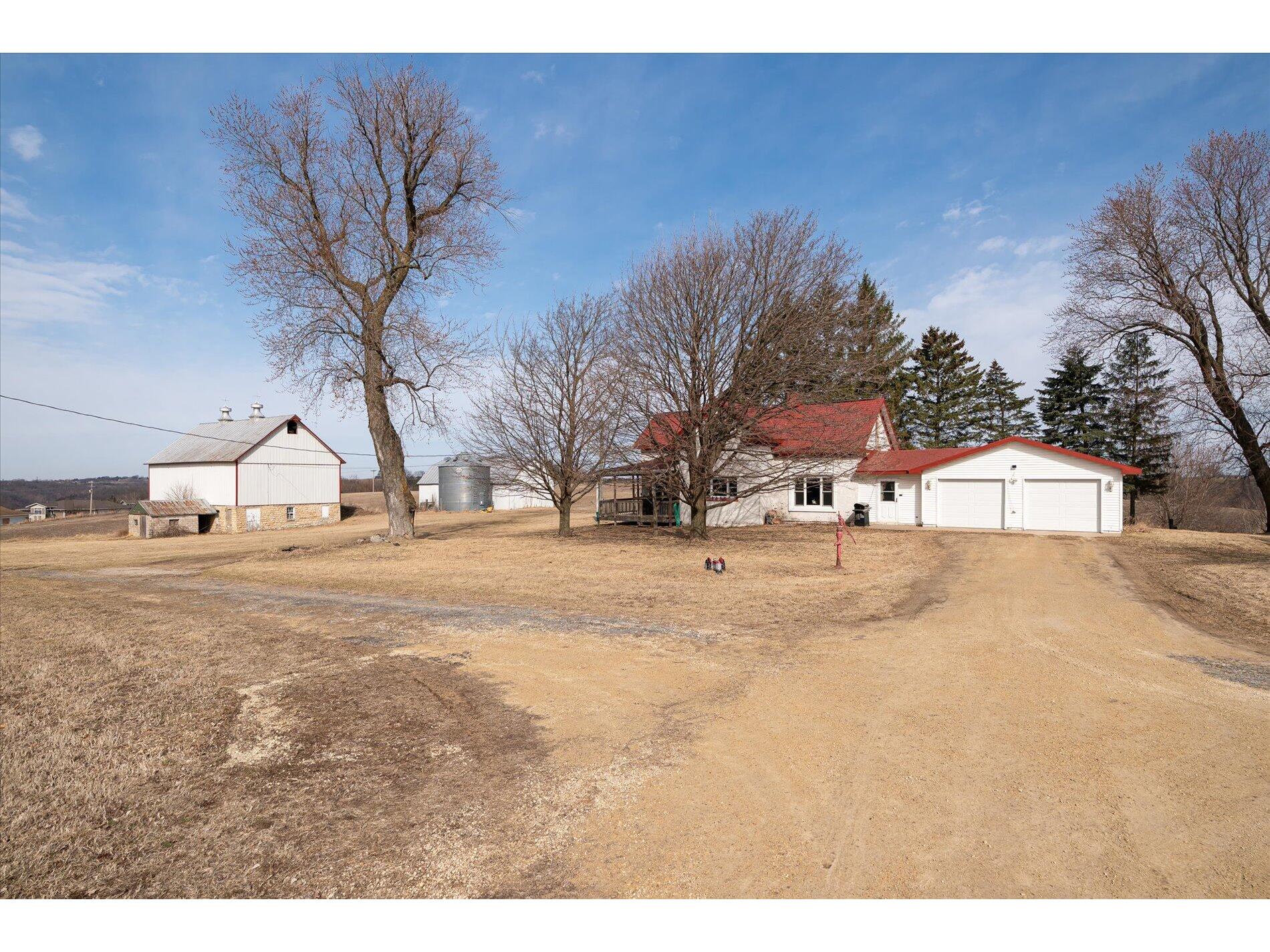 W4836 State Road 33 Shelby WI 54601 1910778 image1