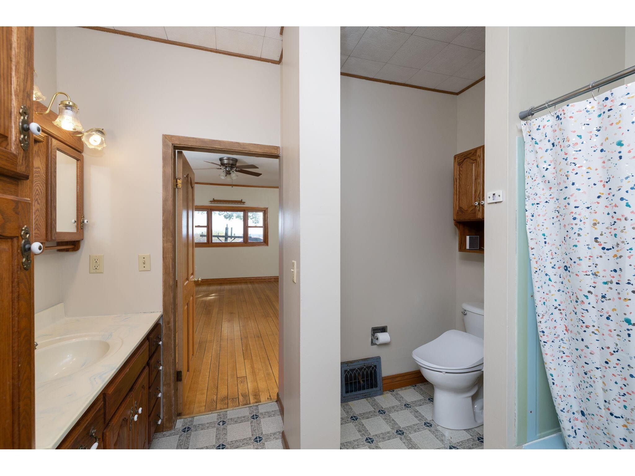 W4844 State Road 33 Shelby WI 54601 1937499 image11