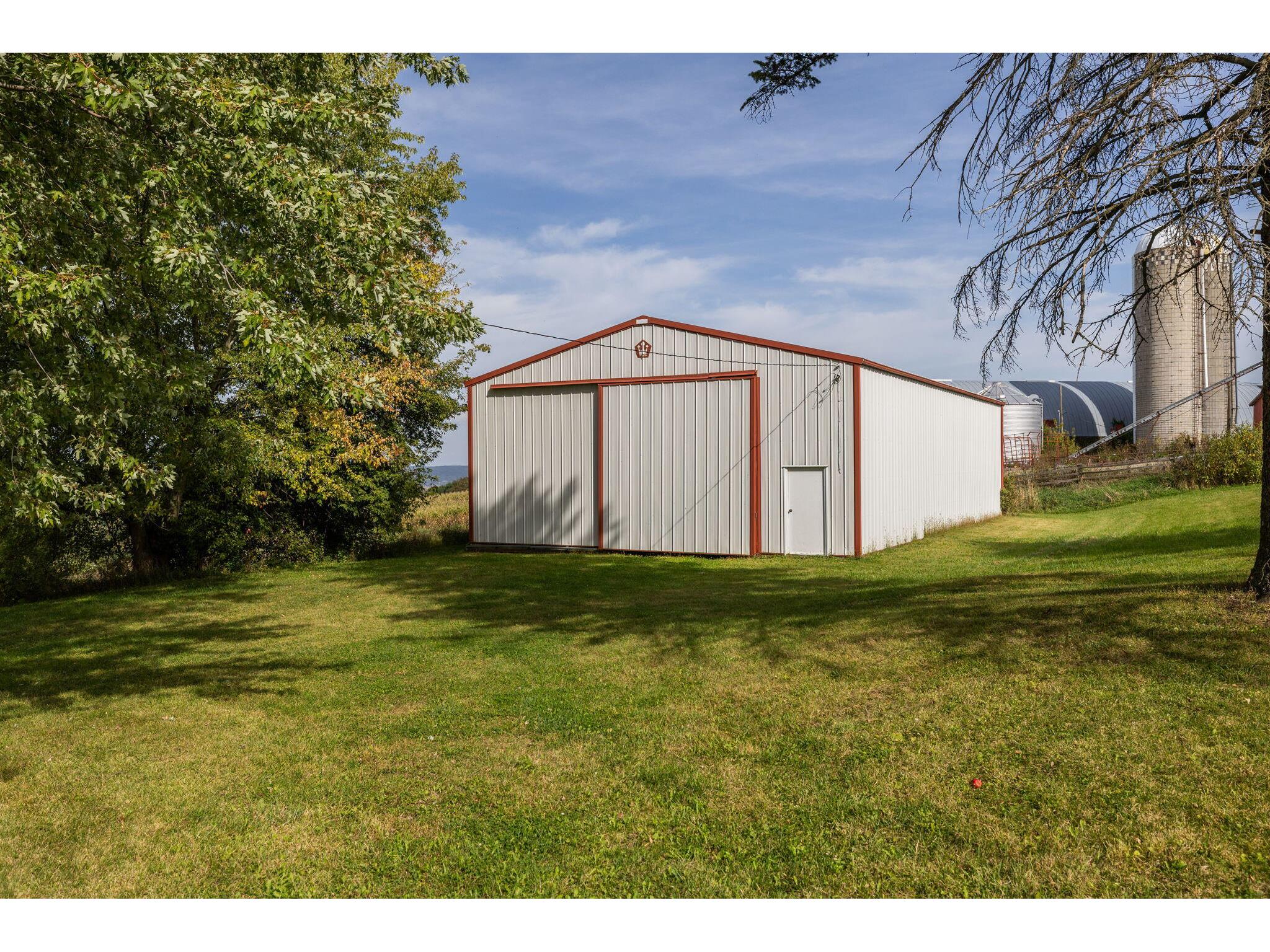 W4844 State Road 33 Shelby WI 54601 1937499 image17