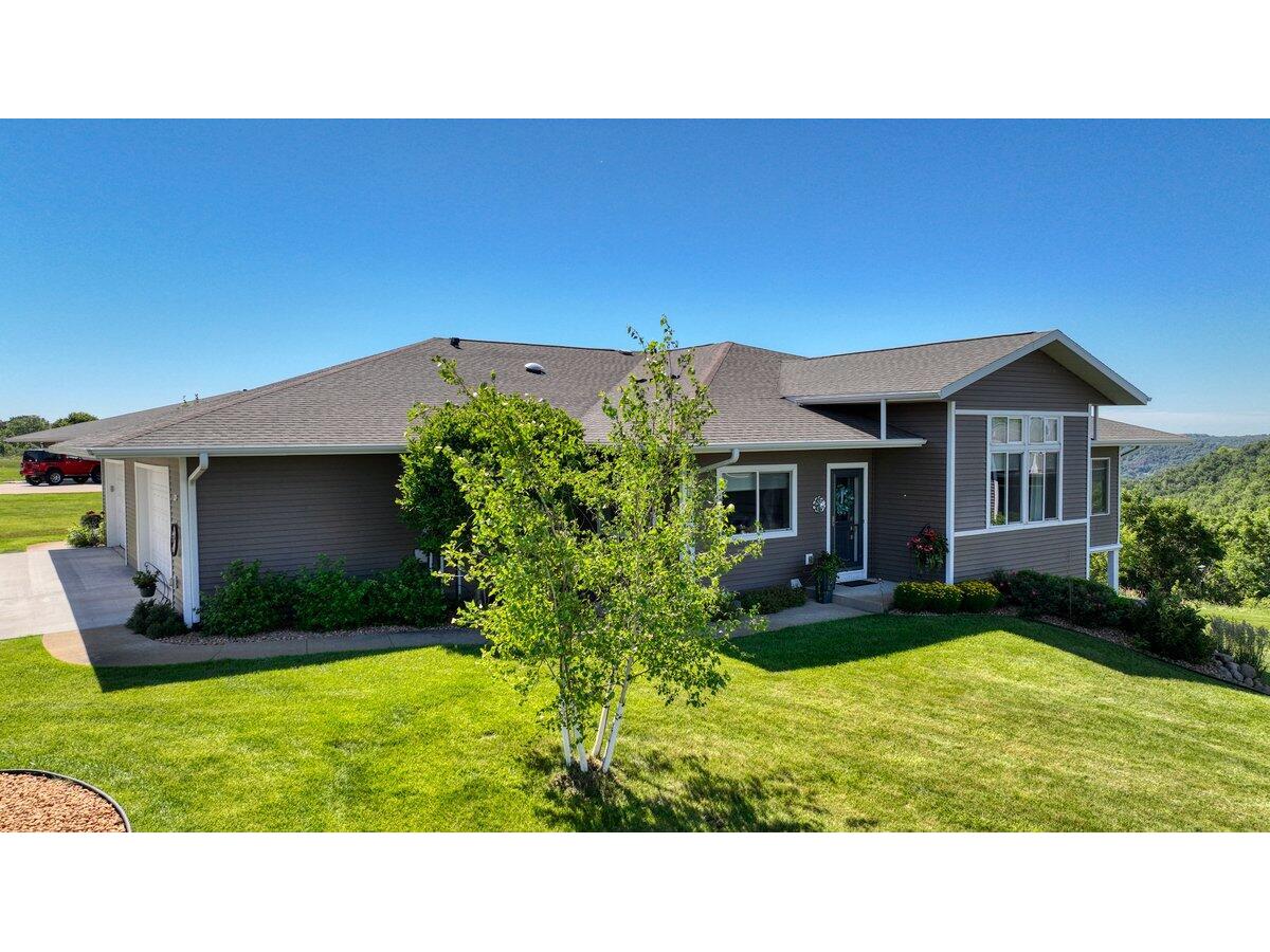 W4923 Battlestone Station Shelby WI 54601 1883299 image1