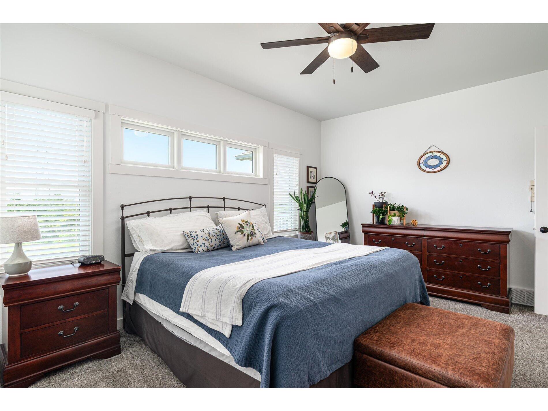 W4944 Battlestone Station #22 Shelby WI 54601 1965613 image12