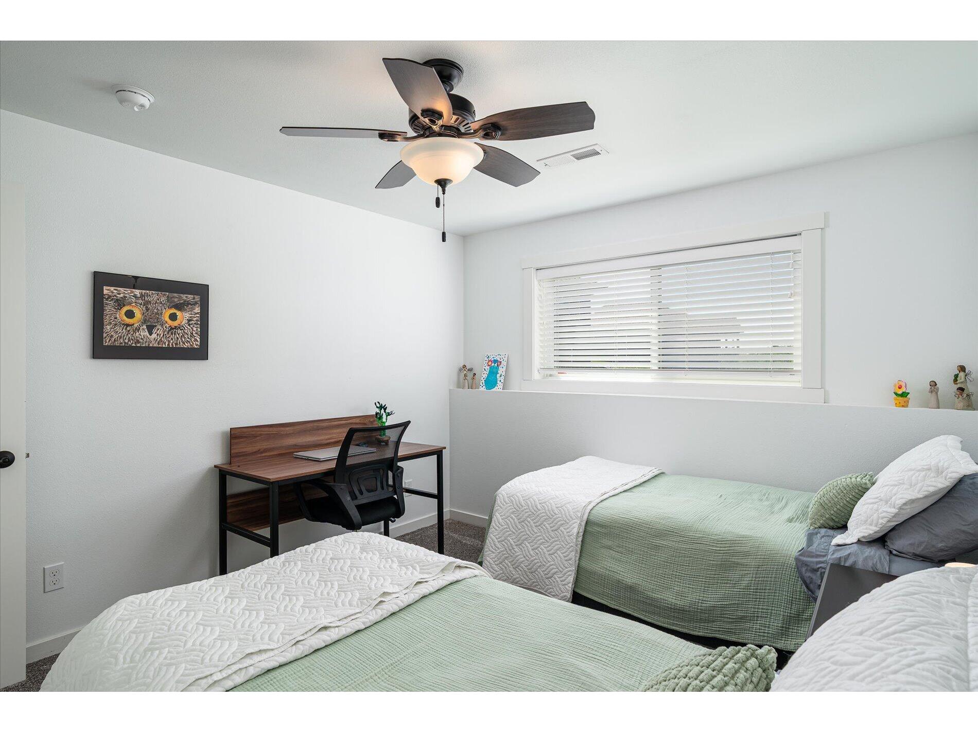 W4944 Battlestone Station #22 Shelby WI 54601 1965613 image15