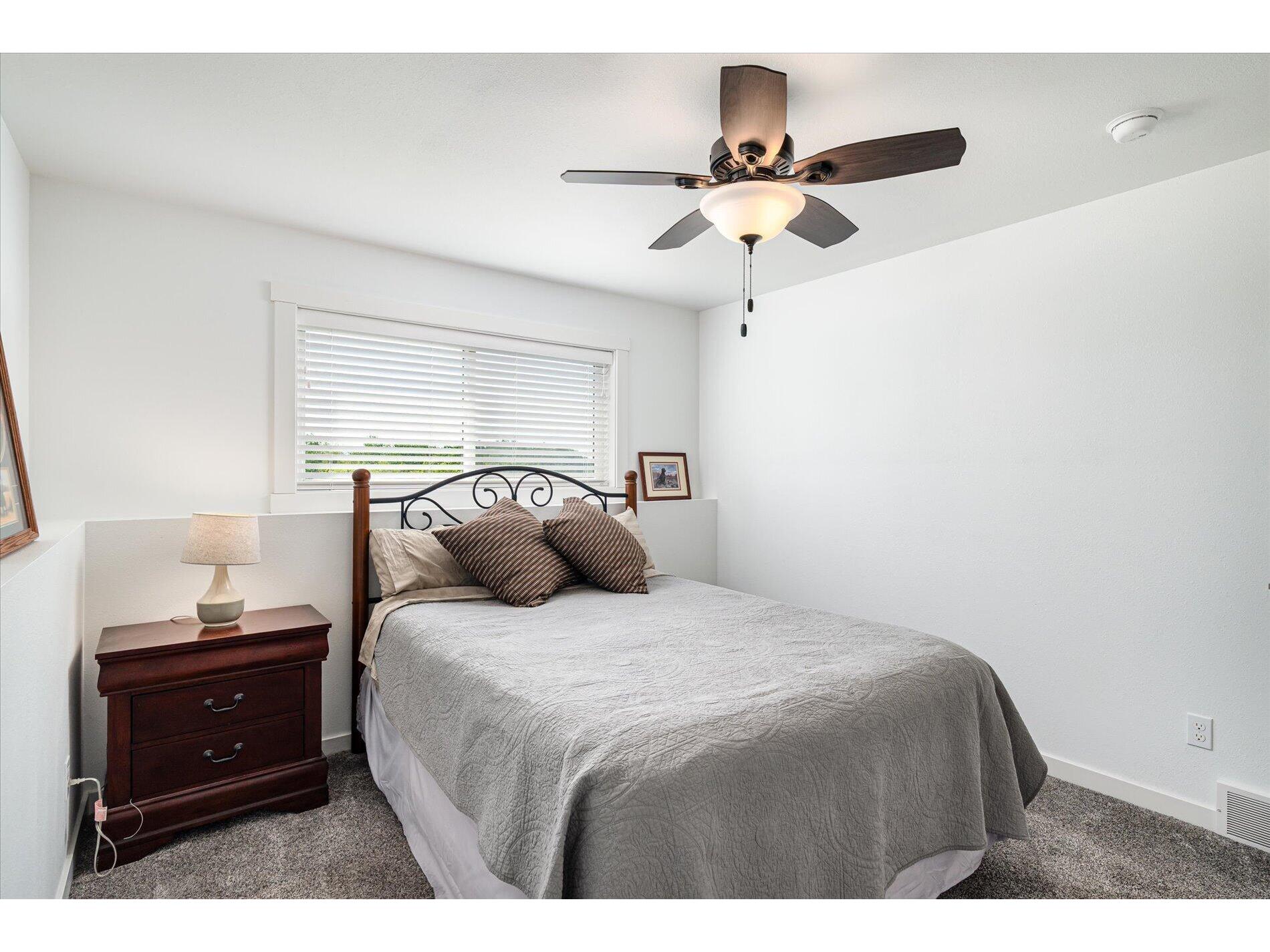 W4944 Battlestone Station #22 Shelby WI 54601 1965613 image16
