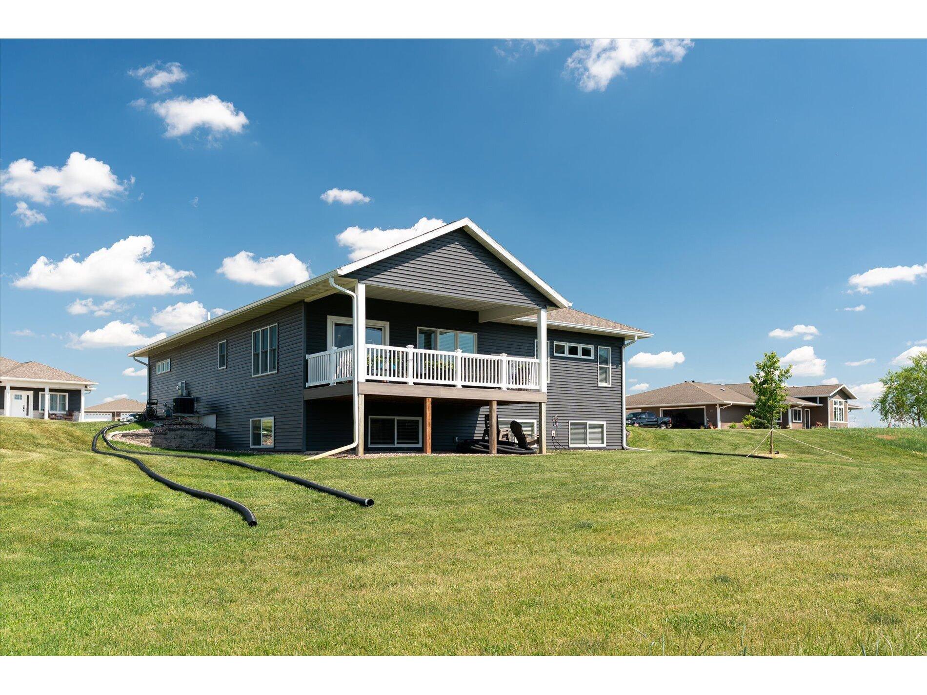 W4944 Battlestone Station #22 Shelby WI 54601 1965613 image2