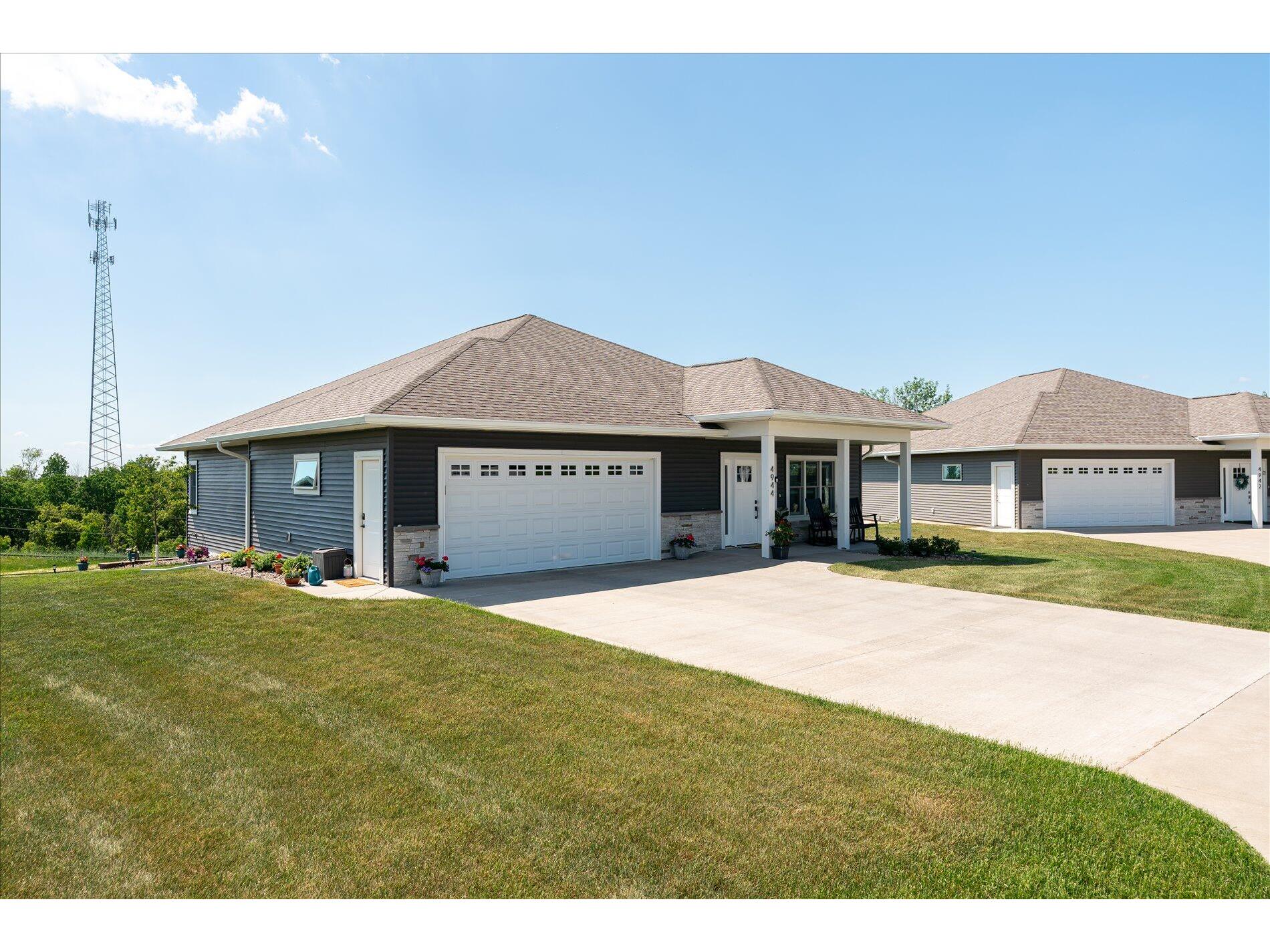 W4944 Battlestone Station #22 Shelby WI 54601 1965613 image22