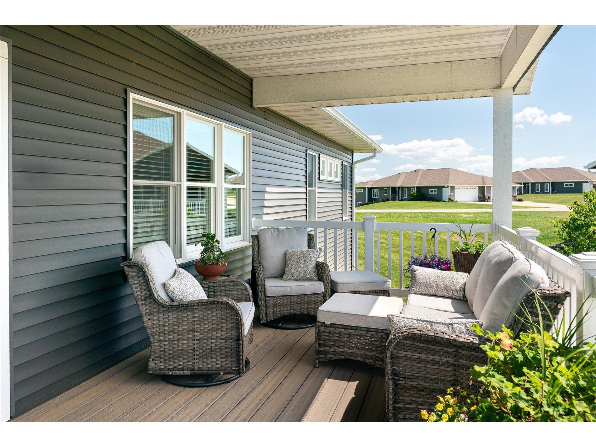 W4944 Battlestone Station #22 Shelby WI 54601 1965613 image3