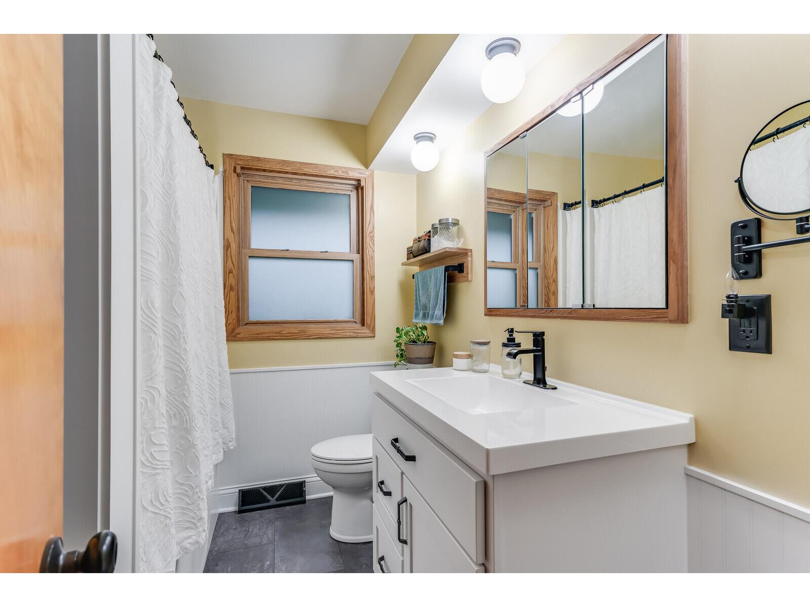 W4945 Harvest Shelby WI 54601 1935789 image27