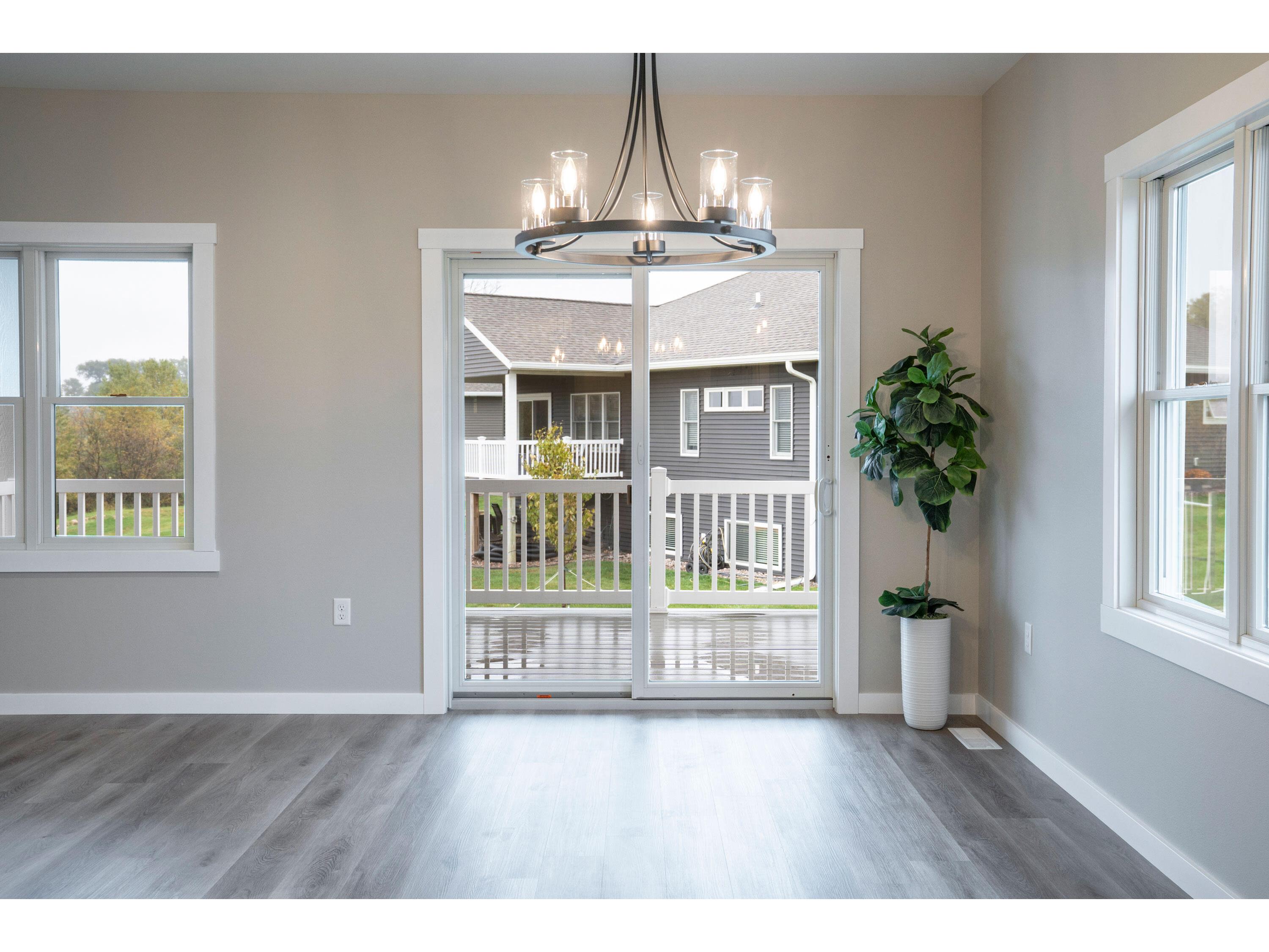 W4946 Battlestone Station #23 Shelby WI 54601 1939725 image11