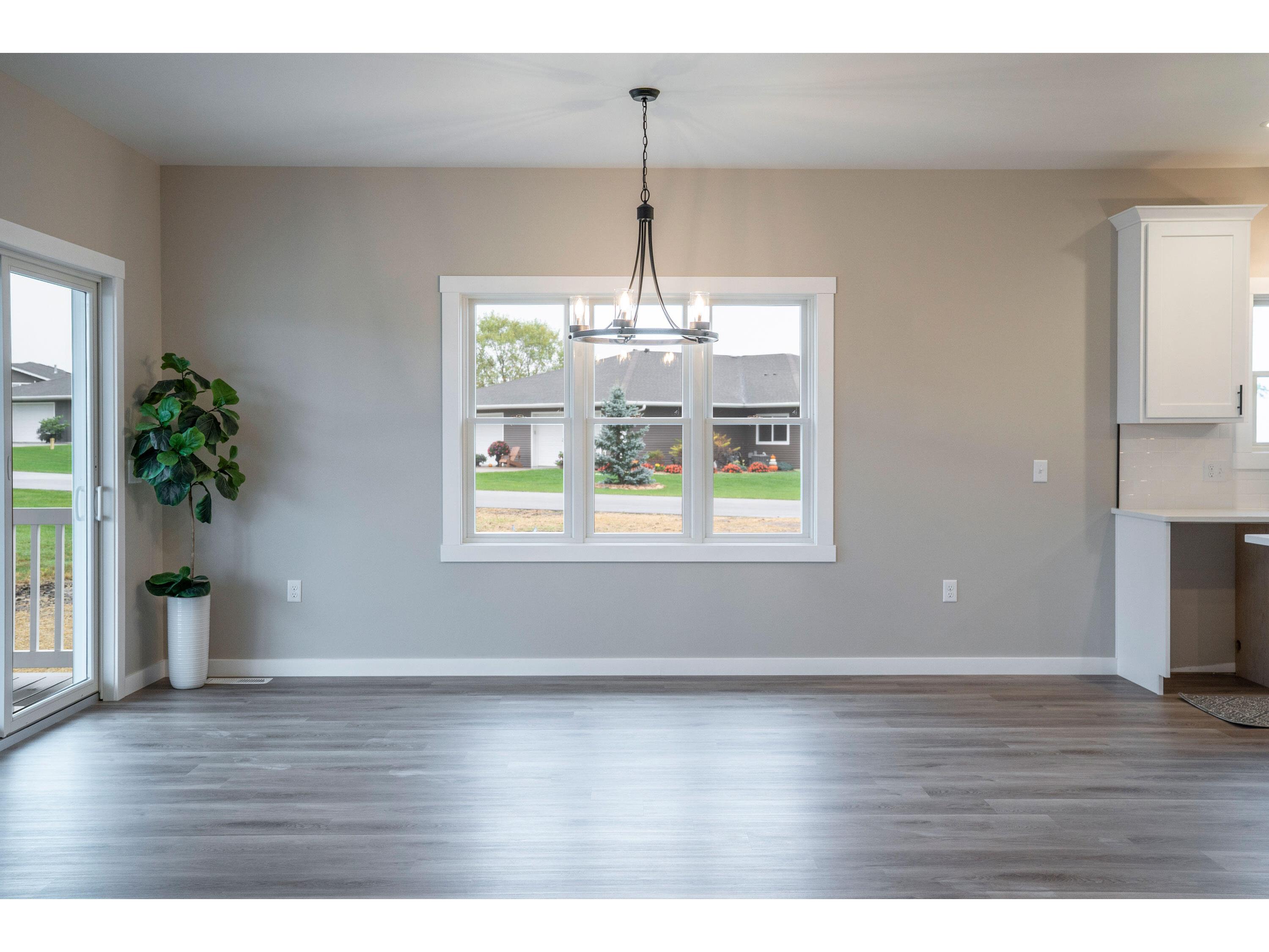 W4946 Battlestone Station #23 Shelby WI 54601 1939725 image13