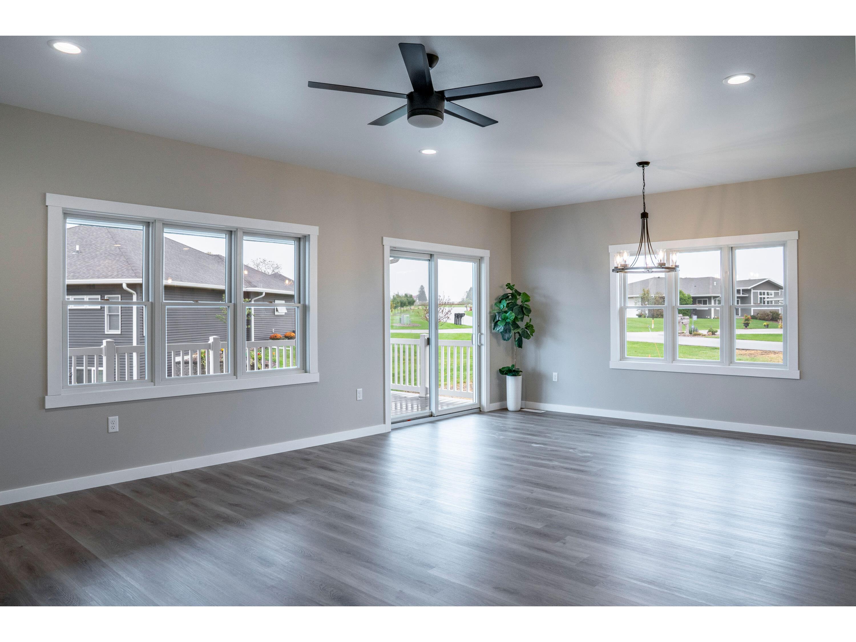 W4946 Battlestone Station #23 Shelby WI 54601 1939725 image15