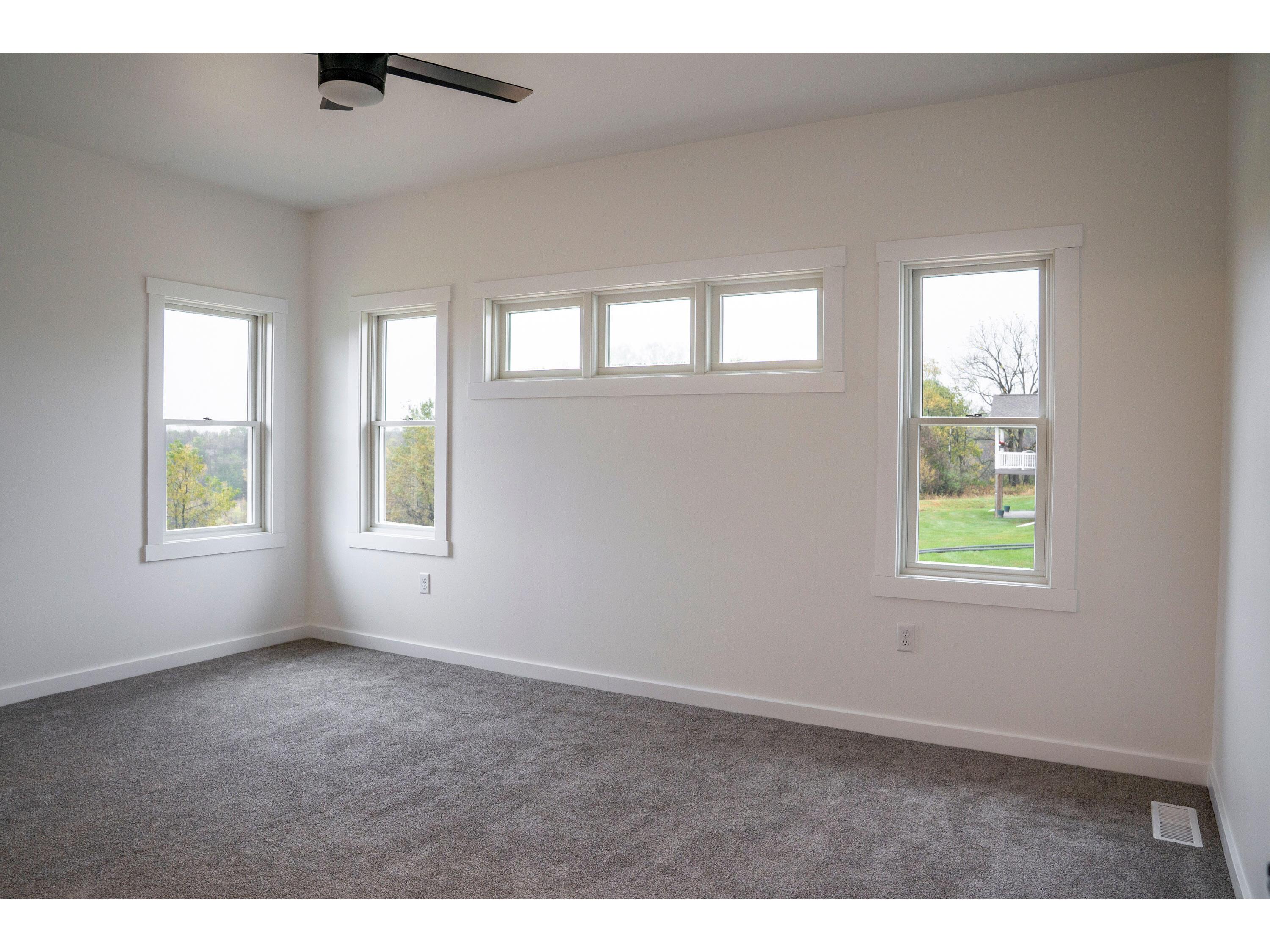 W4946 Battlestone Station #23 Shelby WI 54601 1939725 image17