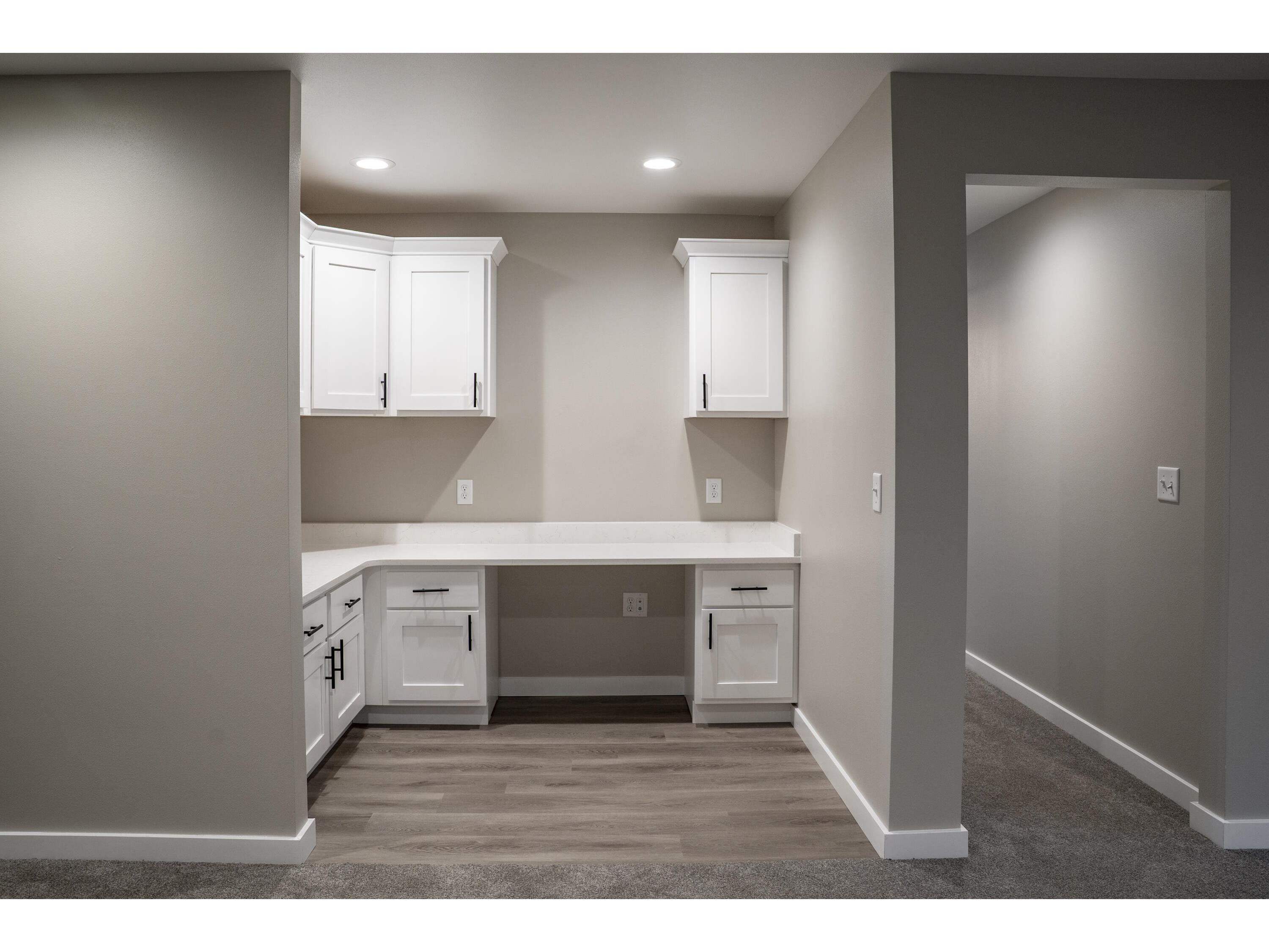 W4946 Battlestone Station #23 Shelby WI 54601 1939725 image22