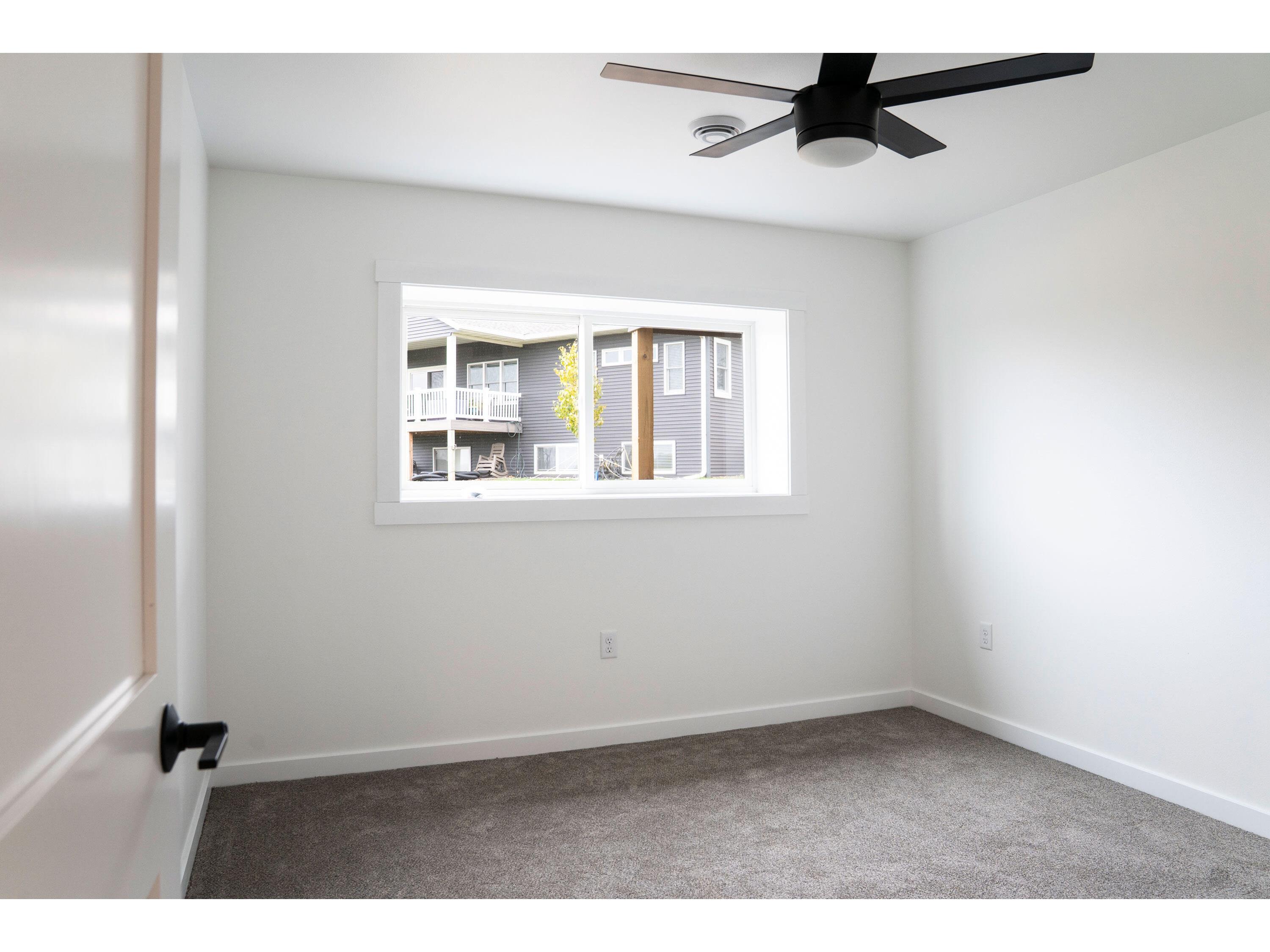 W4946 Battlestone Station #23 Shelby WI 54601 1939725 image23