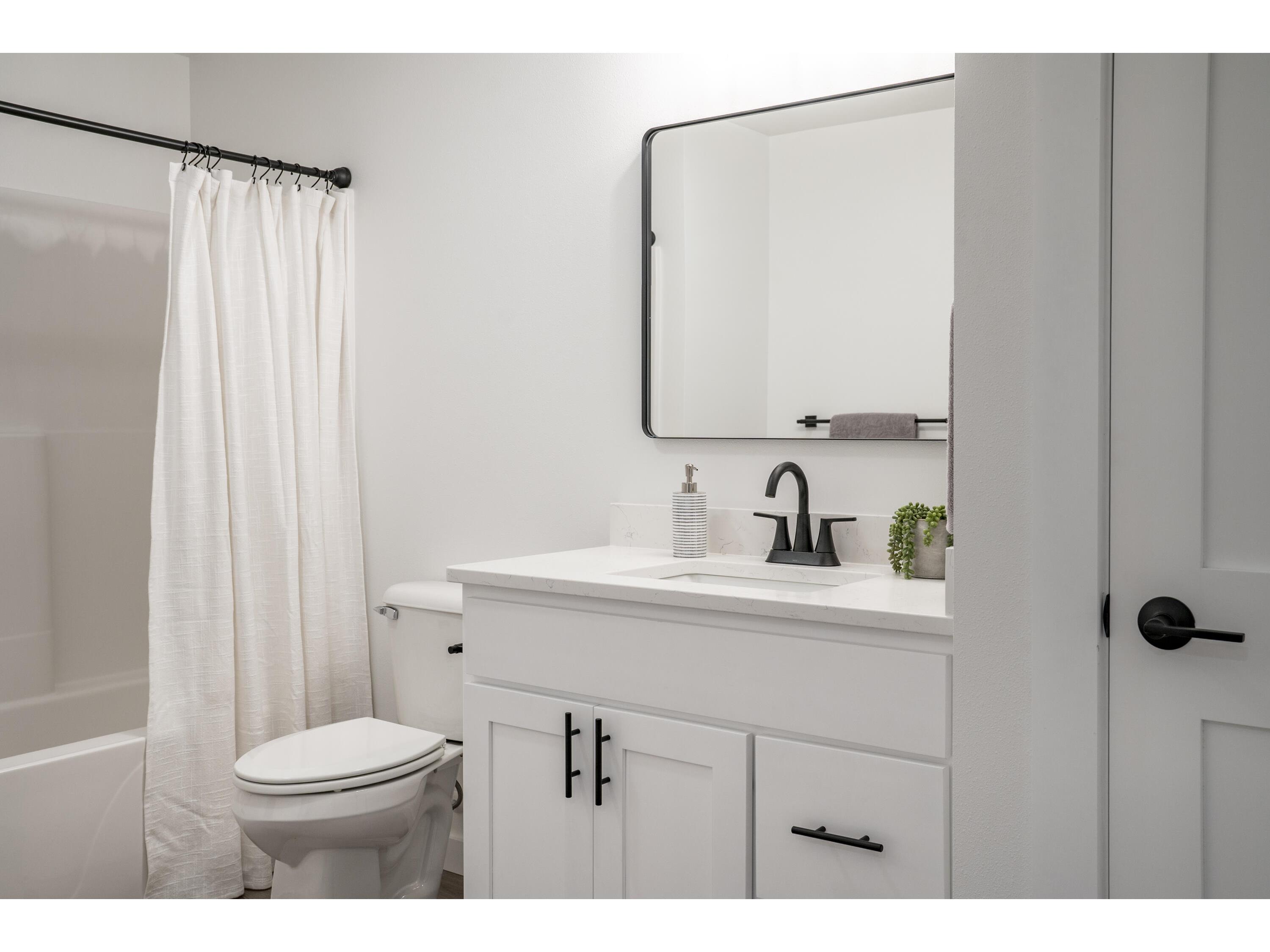 W4946 Battlestone Station #23 Shelby WI 54601 1939725 image25