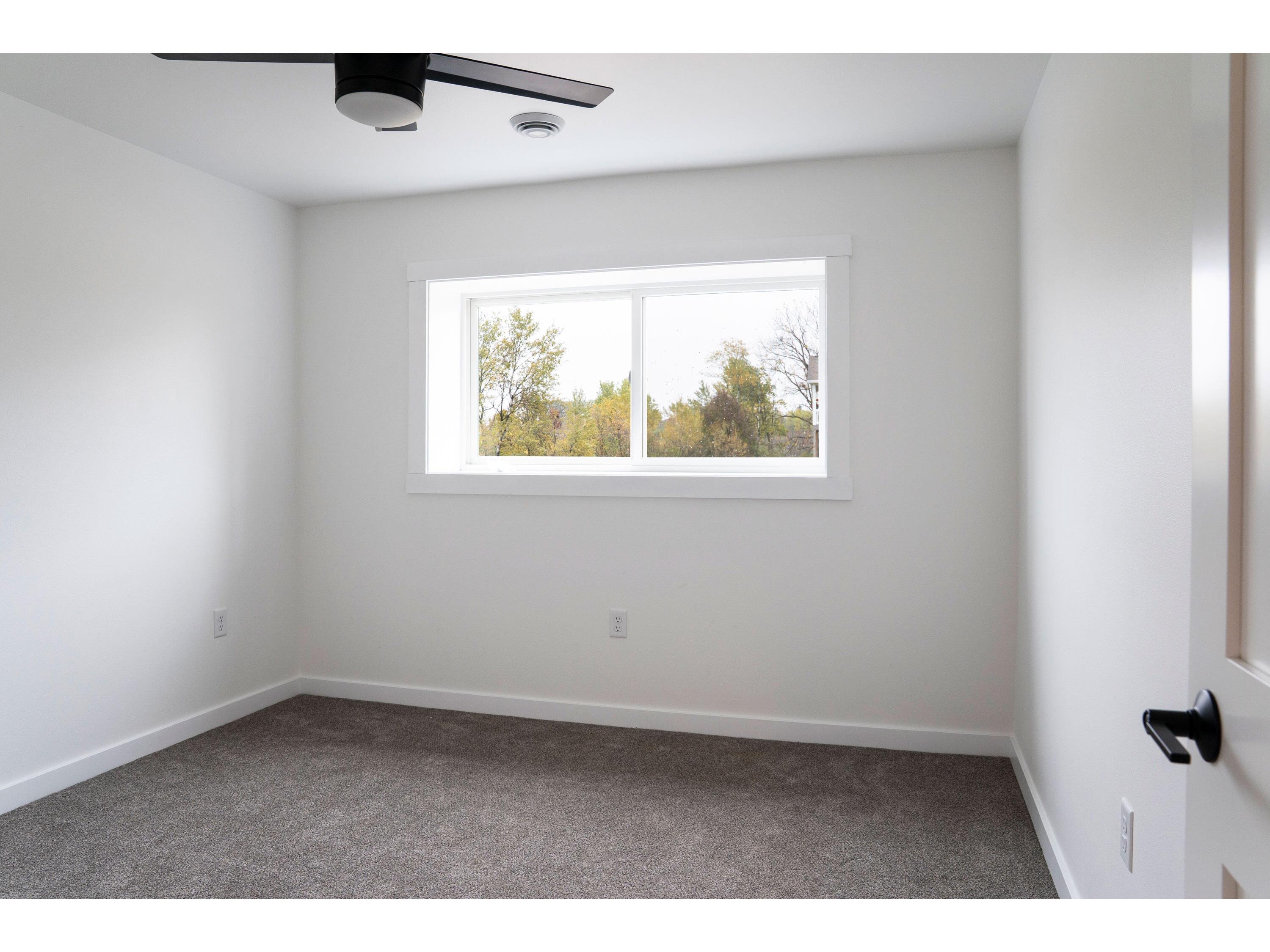 W4946 Battlestone Station #23 Shelby WI 54601 1939725 image27