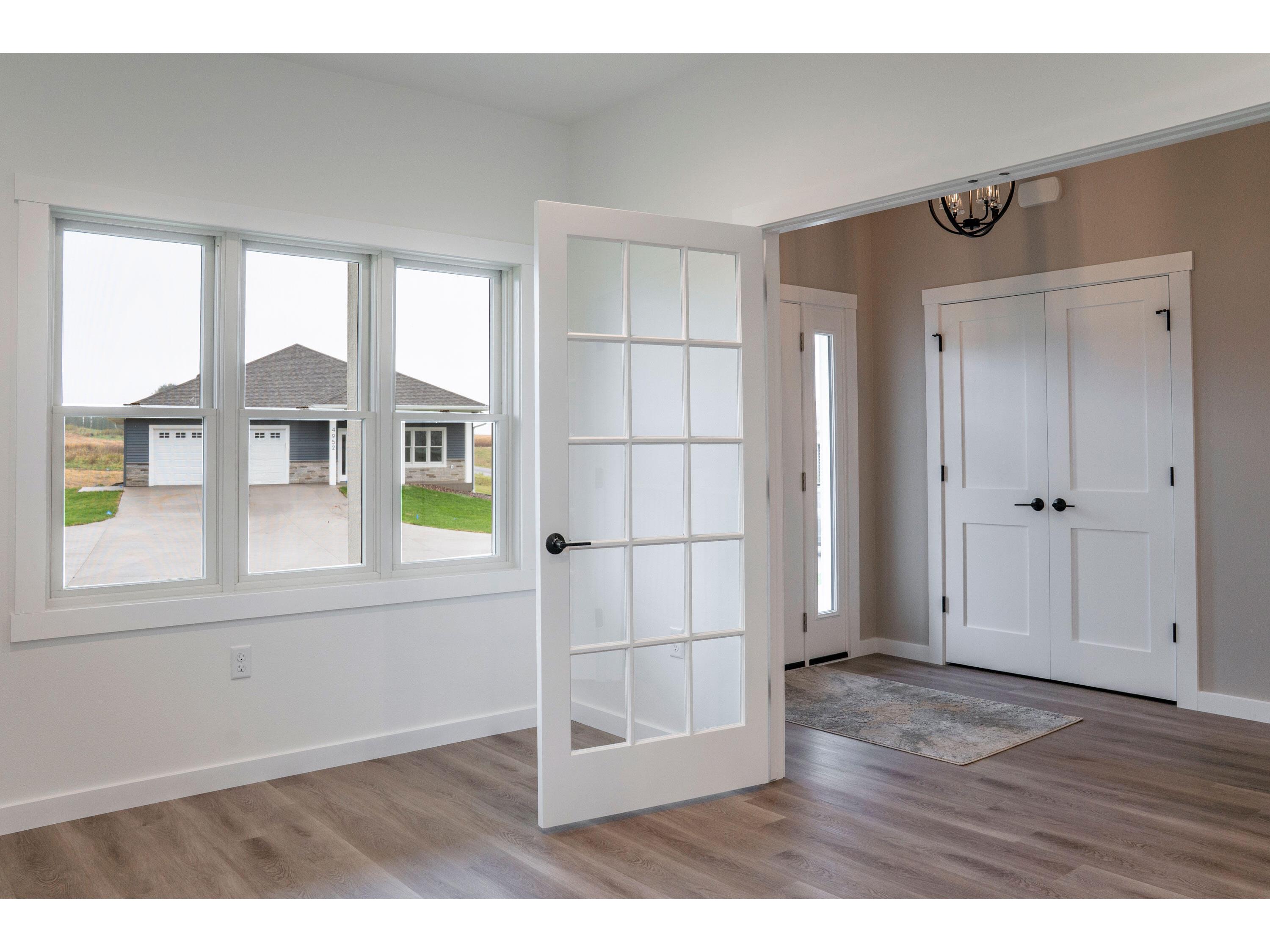 W4946 Battlestone Station #23 Shelby WI 54601 1939725 image4