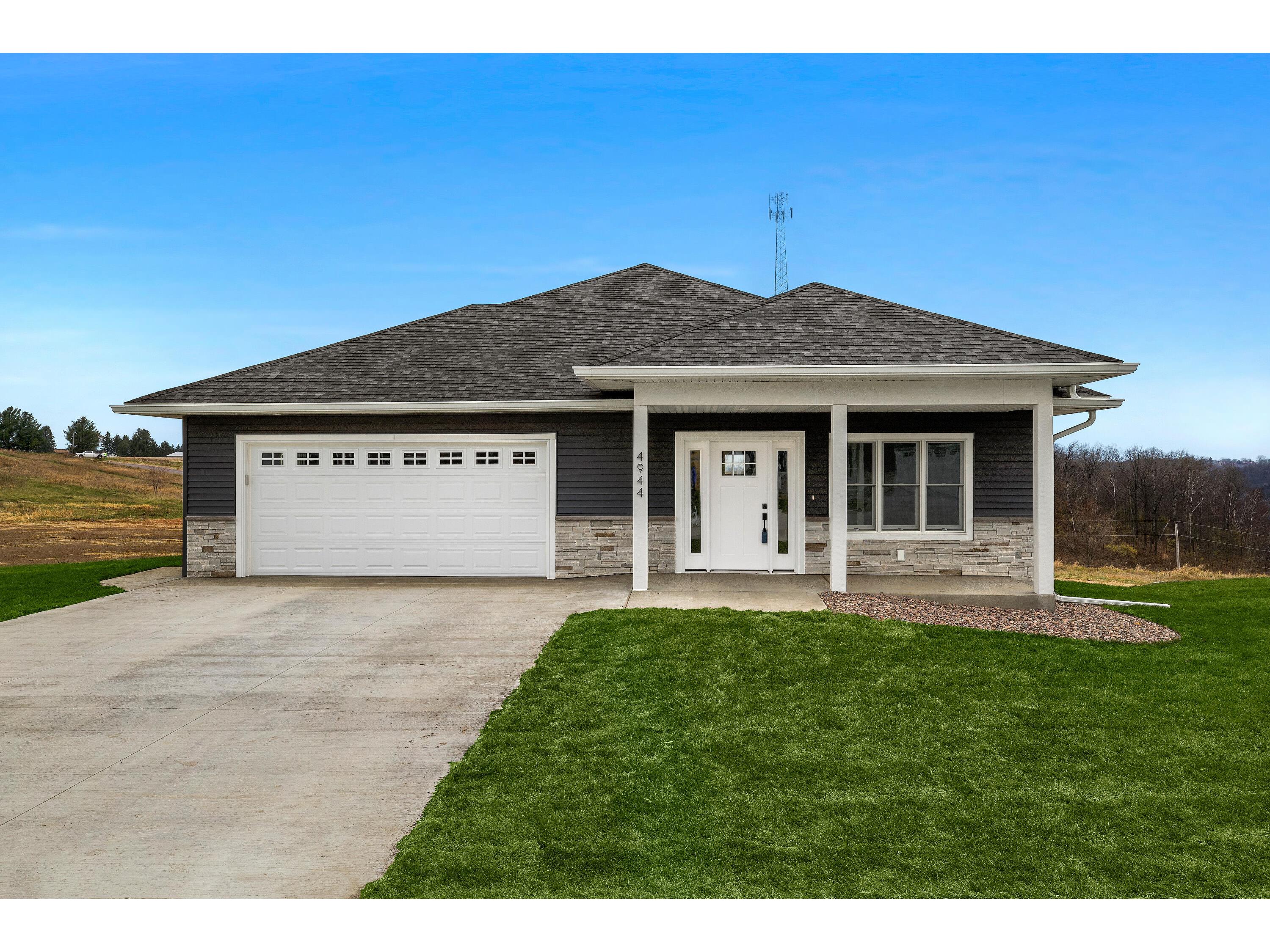 W4948 Battlestone Station #24 Shelby WI 54601 1895377 image1