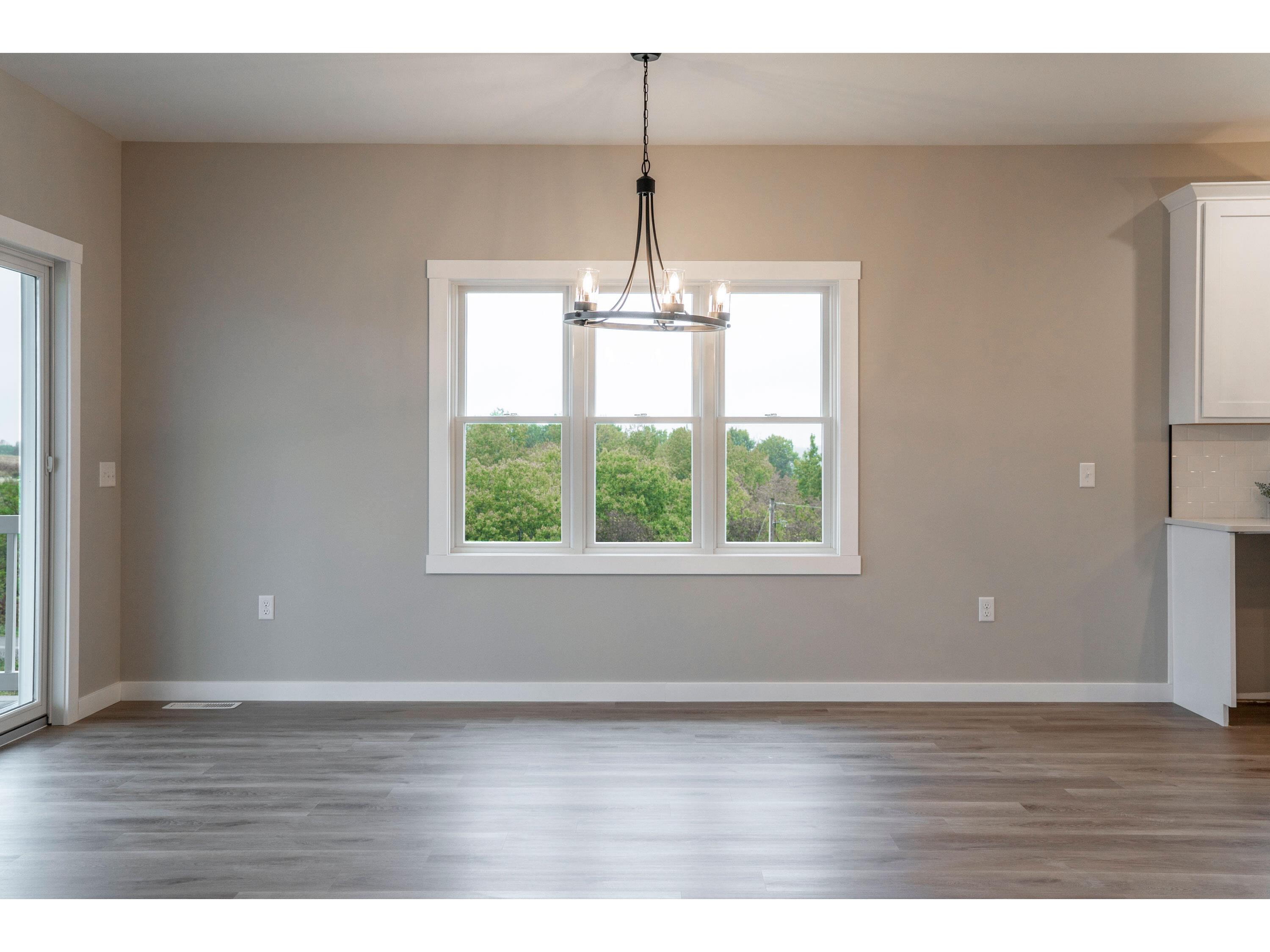 W4952 Battlestone Station #25 Shelby WI 54601 1939726 image16