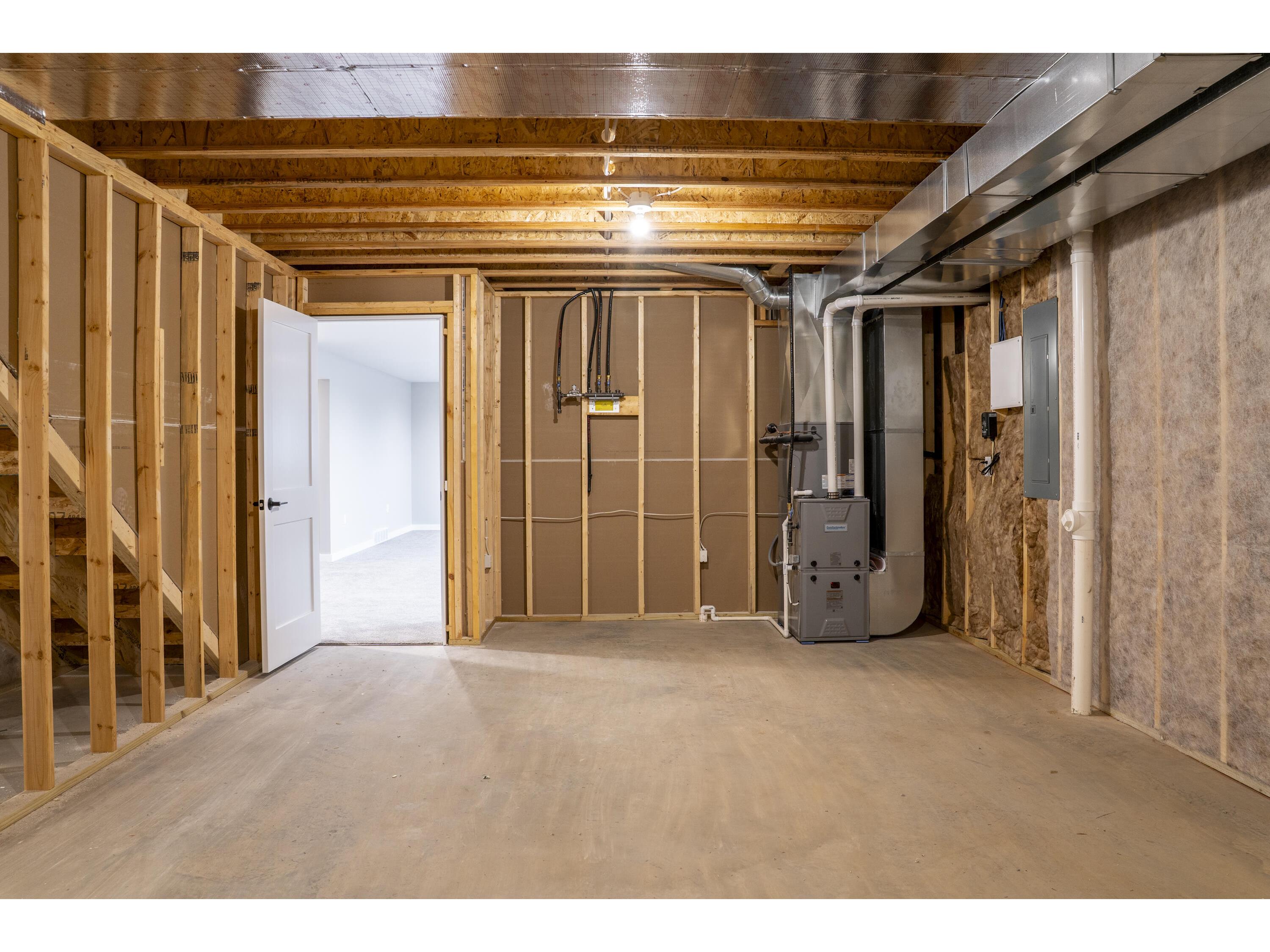 W4952 Battlestone Station #25 Shelby WI 54601 1939726 image30