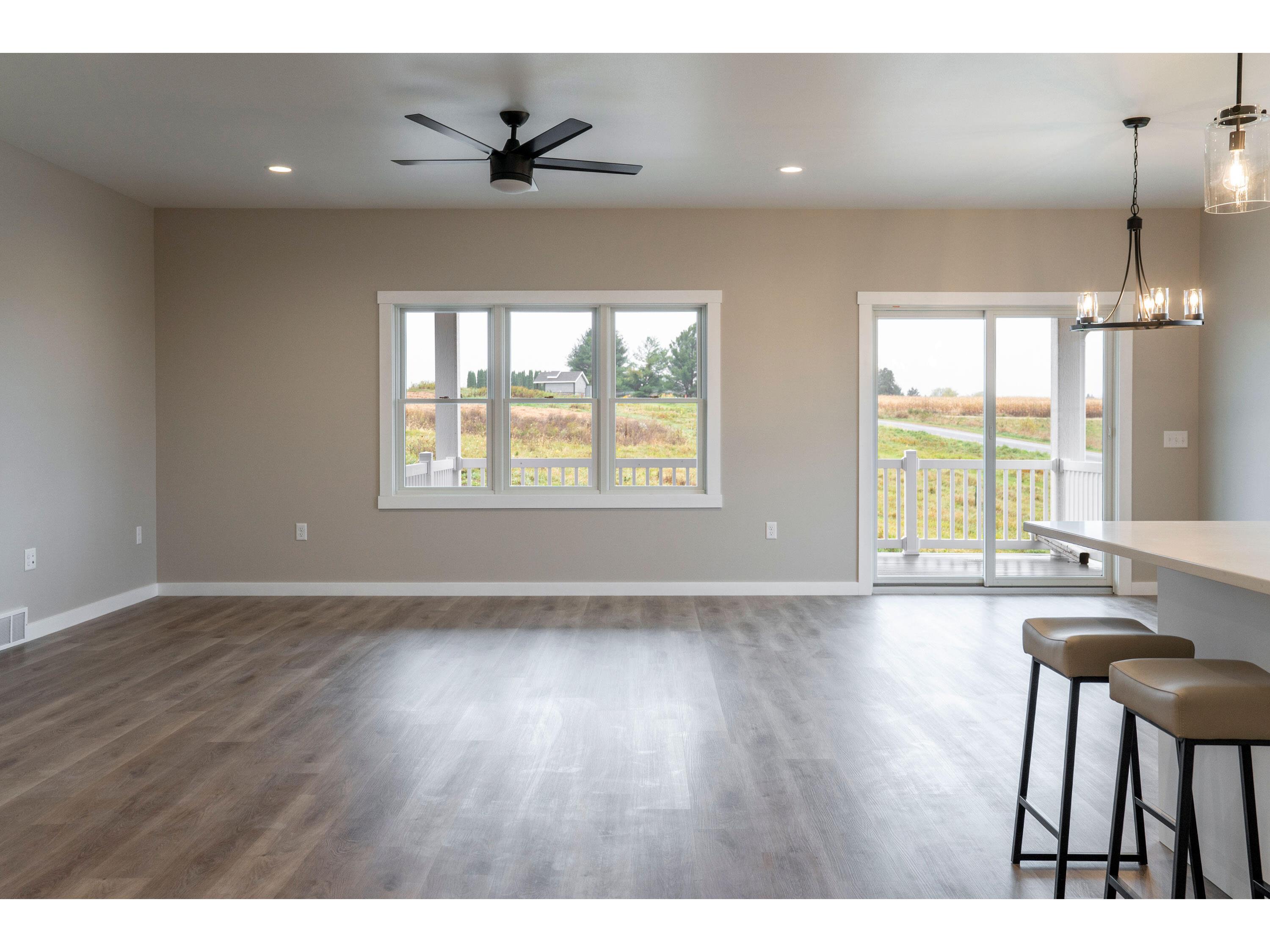 W4952 Battlestone Station #25 Shelby WI 54601 1939726 image8