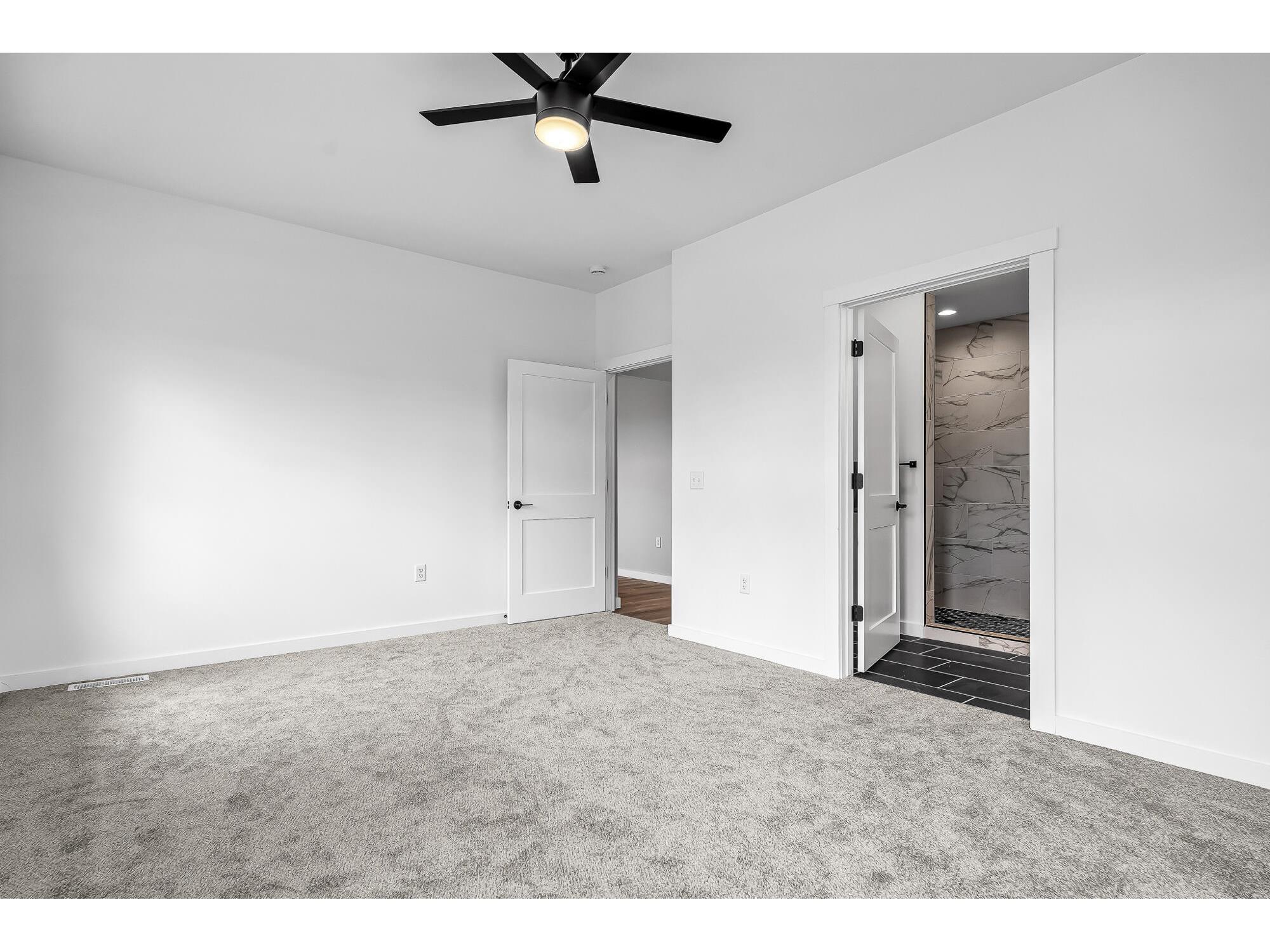 W4952 Battlestone Station #25 Shelby WI 54601 1960309 image17