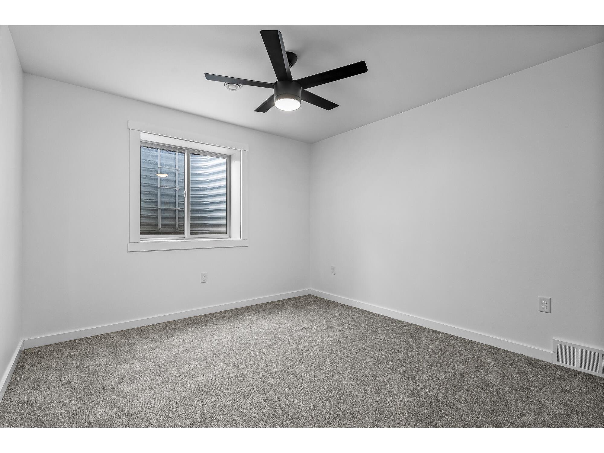 W4952 Battlestone Station #25 Shelby WI 54601 1960309 image26