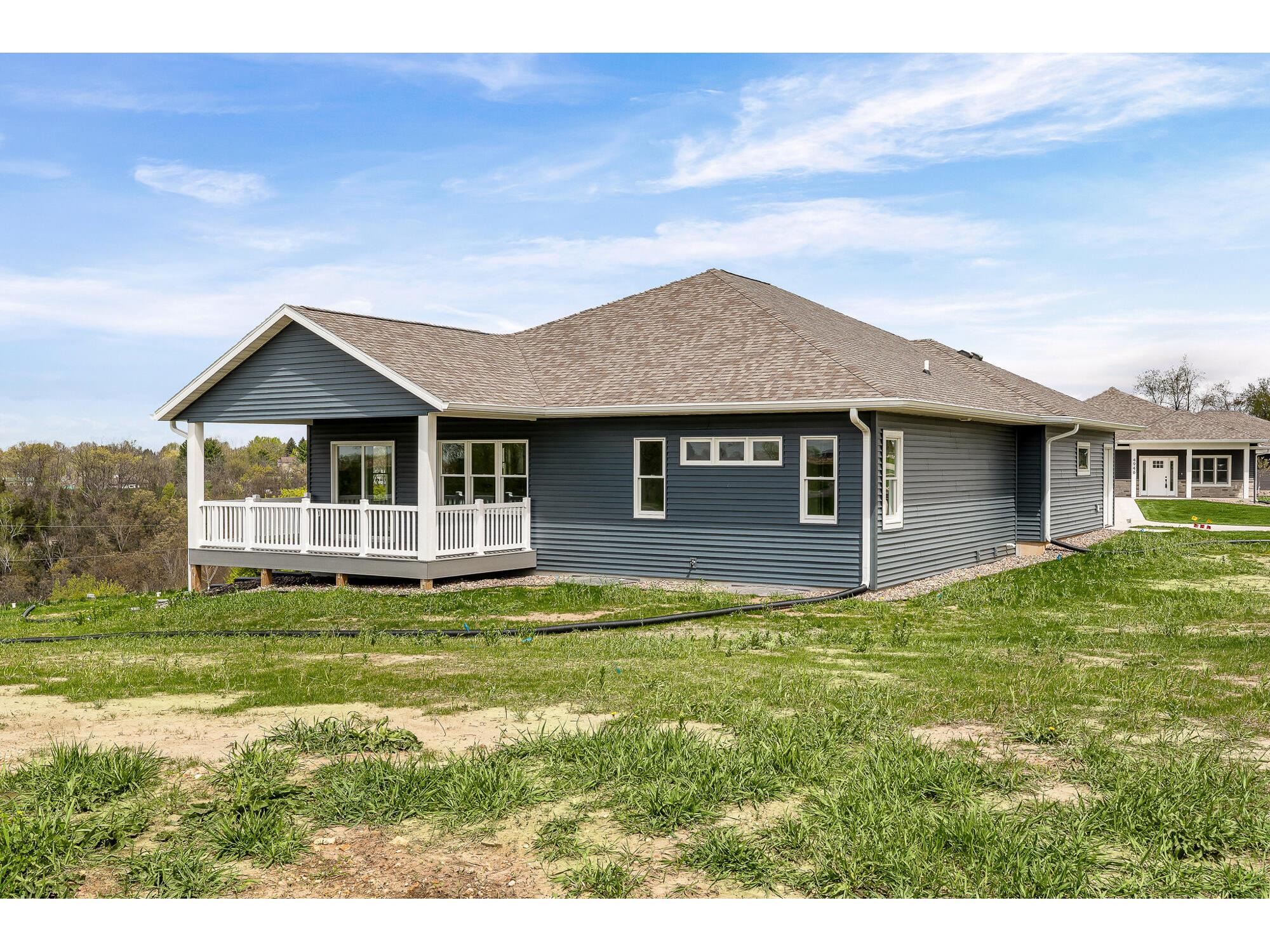 W4952 Battlestone Station #25 Shelby WI 54601 1960309 image31