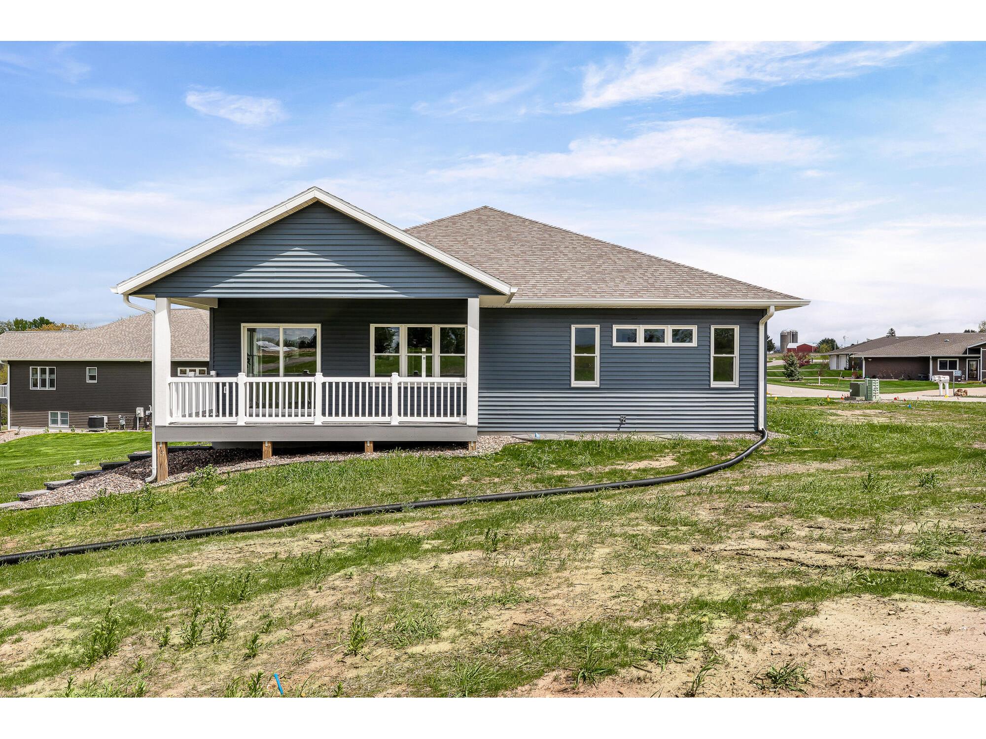 W4952 Battlestone Station #25 Shelby WI 54601 1960309 image32