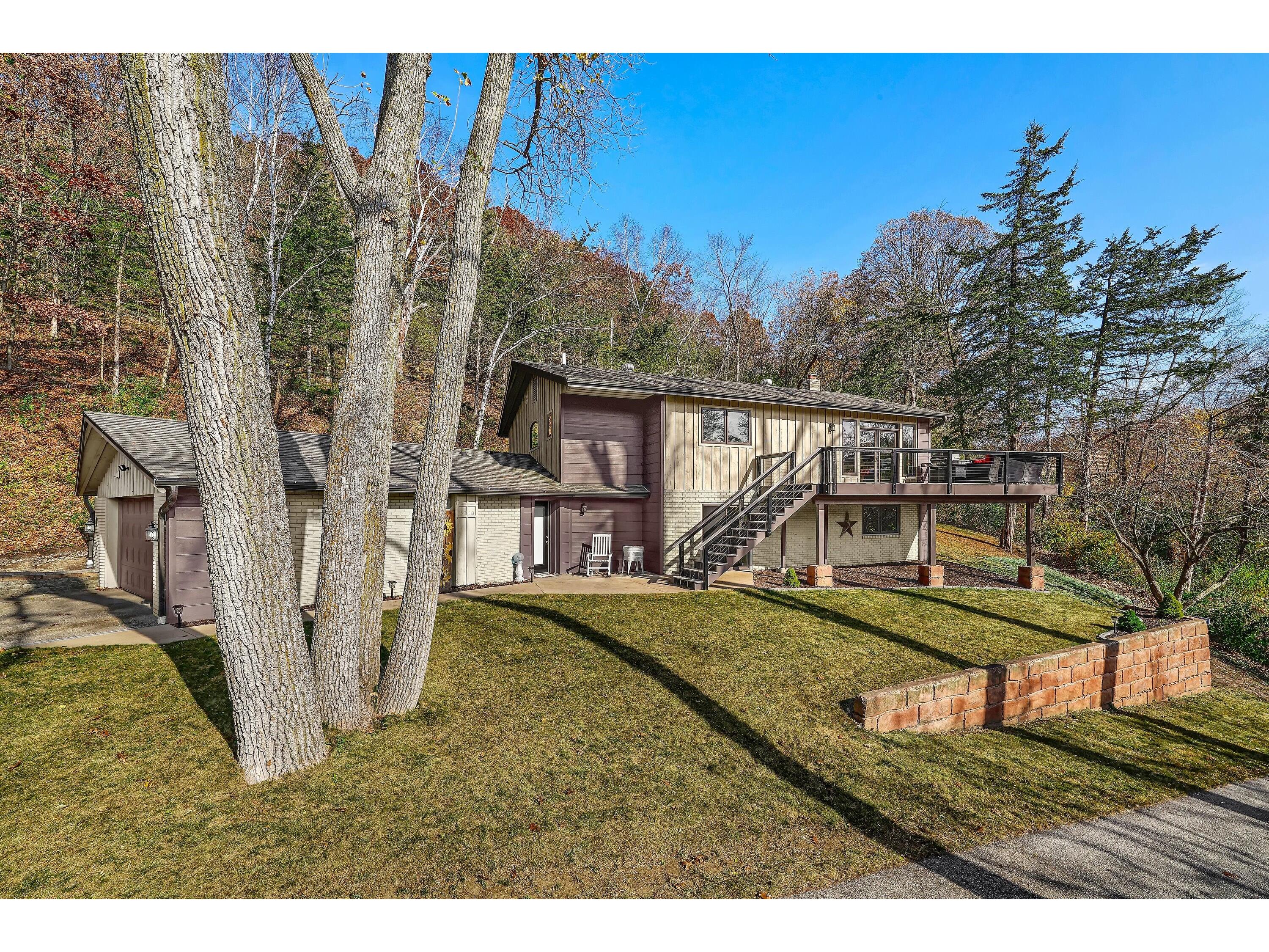 W5220 Birchwood Shelby WI 54601 1897894 image1