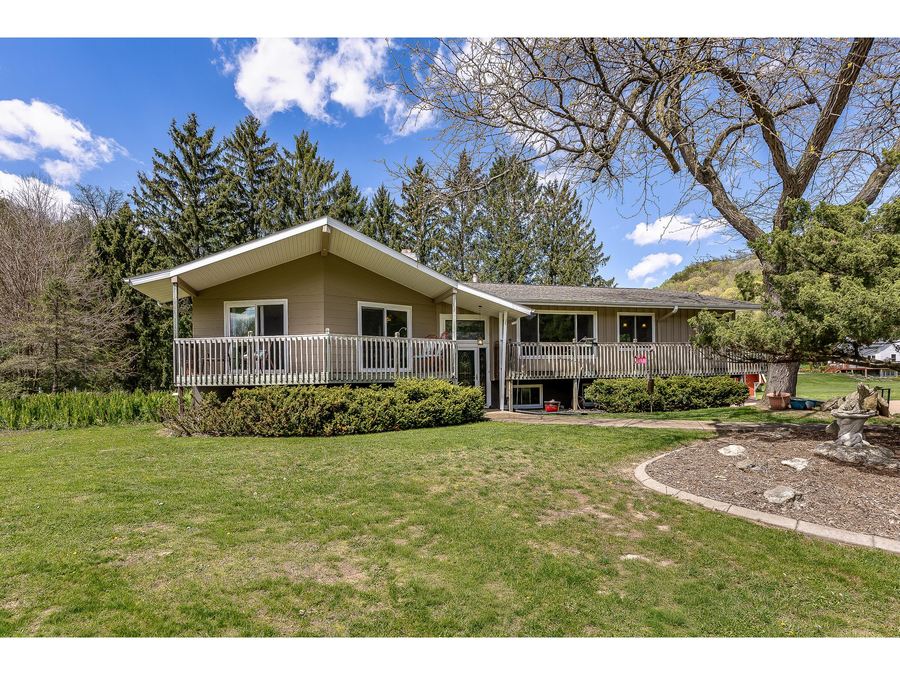 W5482 State Road 33 Shelby WI 54601 1961778 image2