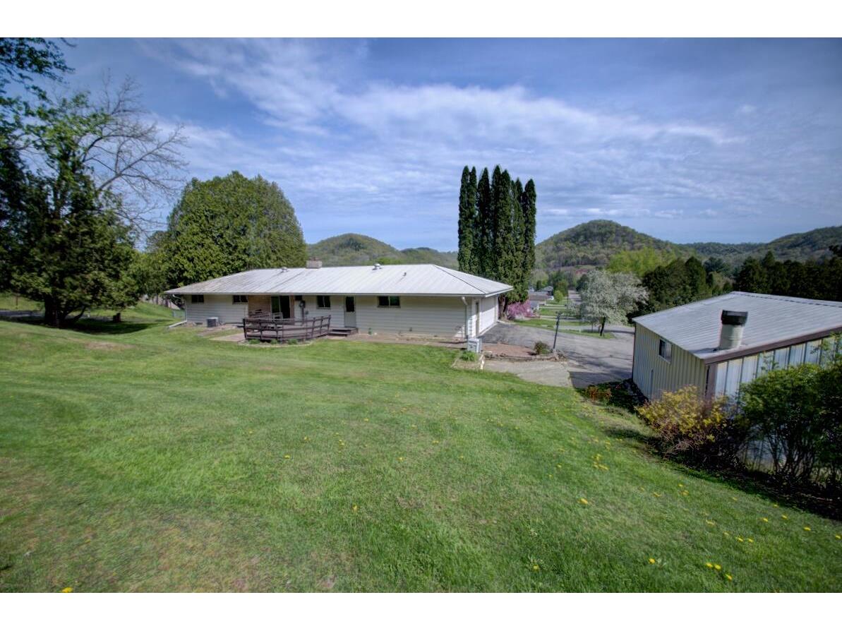 W601 Hillview Bergen WI 54658 1961622 image12