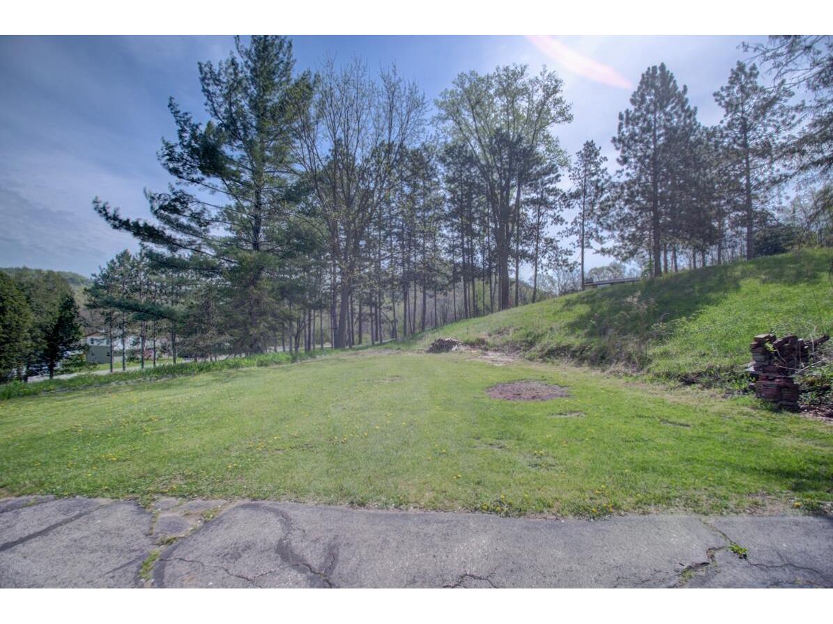 W601 Hillview Bergen WI 54658 1961622 image15