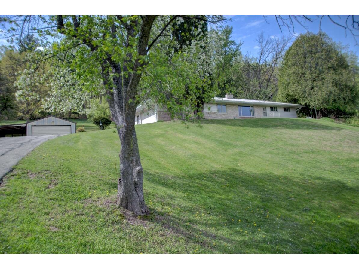 W601 Hillview Bergen WI 54658 1961622 image2