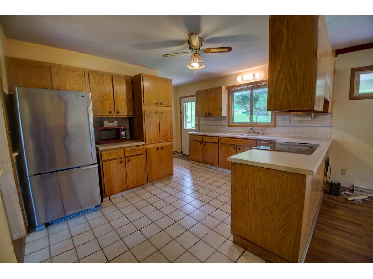W601 Hillview Bergen WI 54658 1961622 image27
