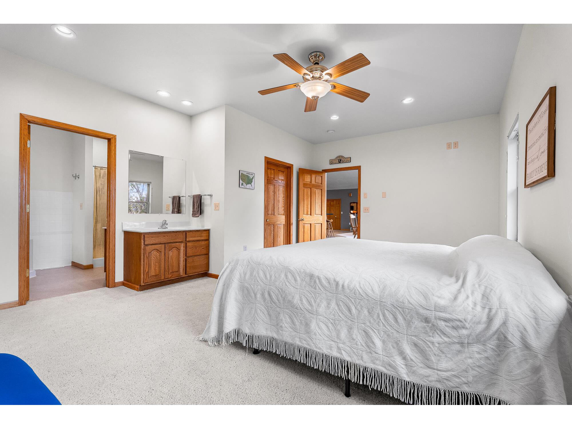 W6166 Valley Onalaska WI 54636 1960457 image16